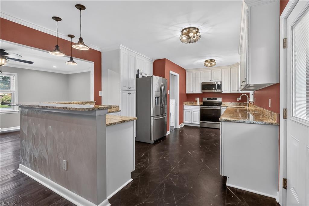 6 Tuckahoe DR