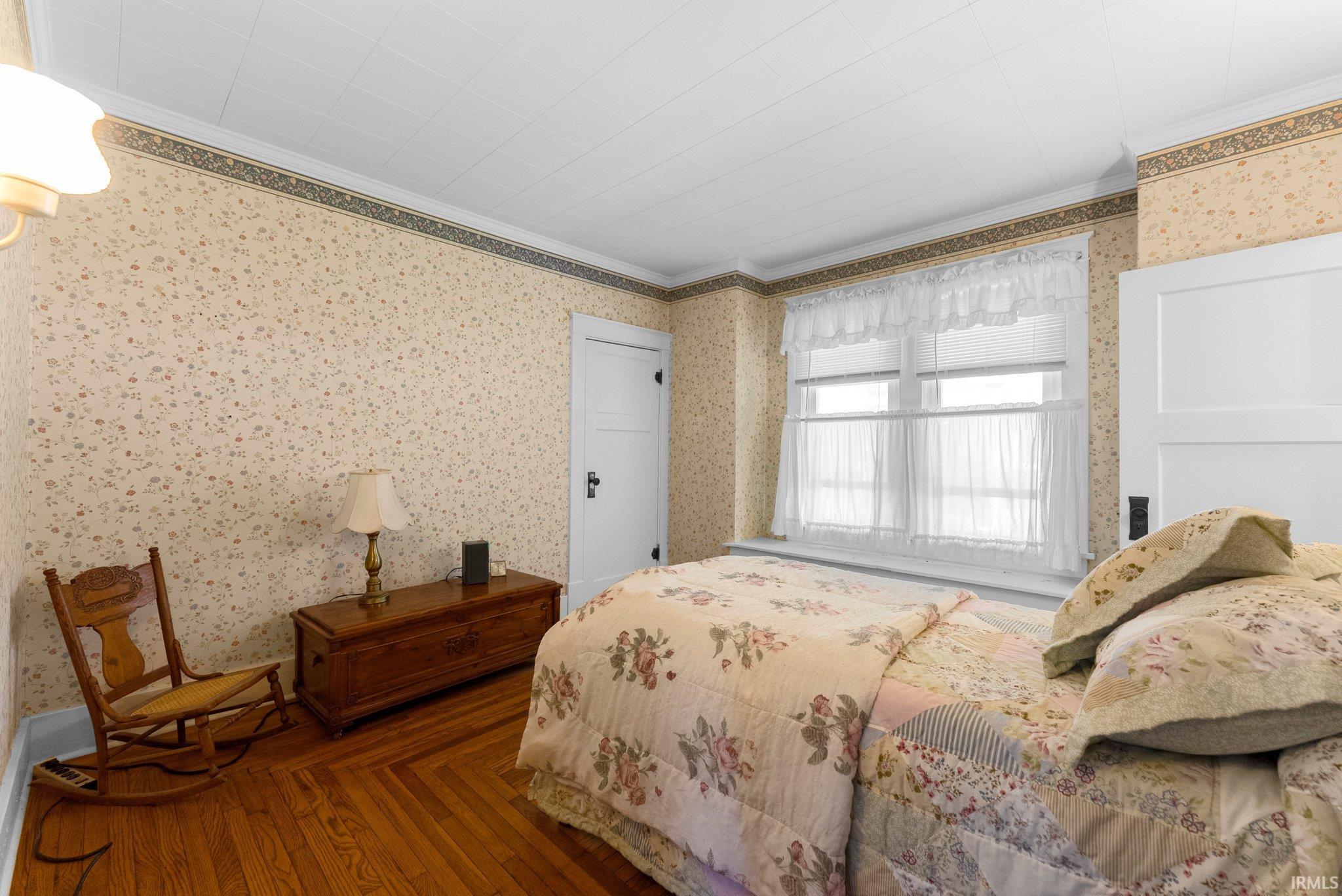 315 W 9th Street