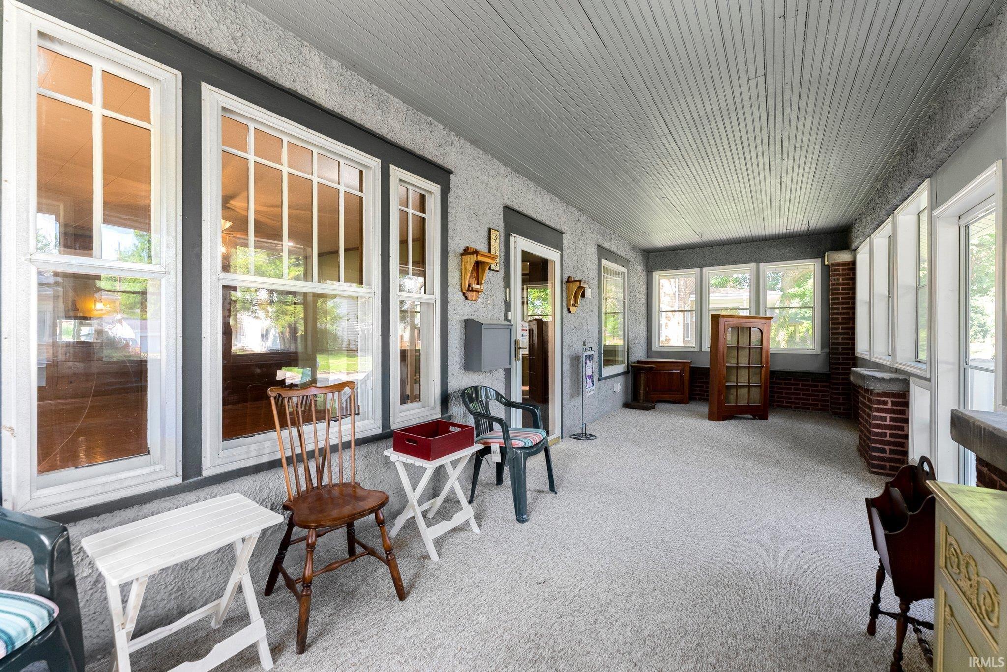 315 W 9th Street