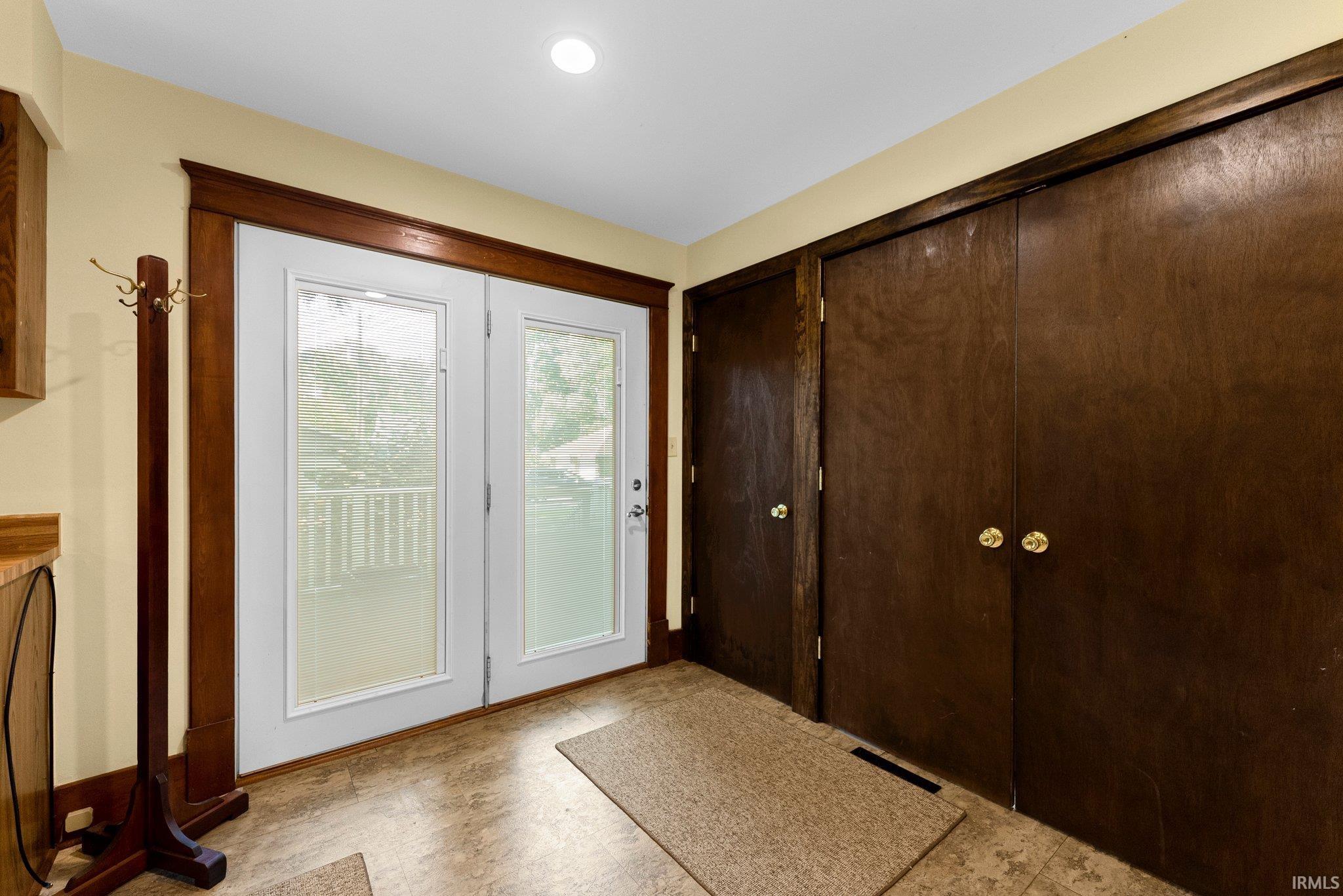 315 W 9th Street
