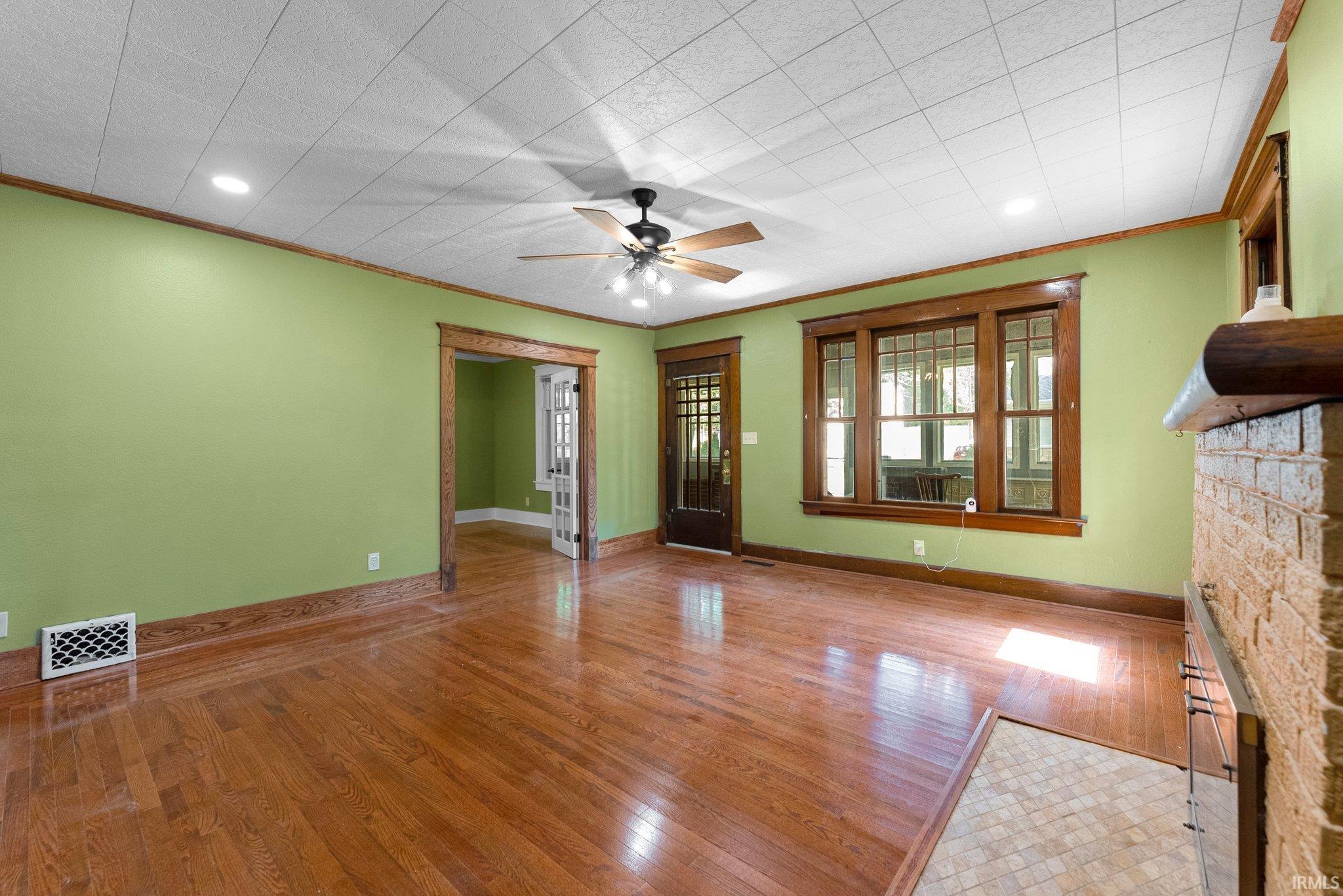 315 W 9th Street