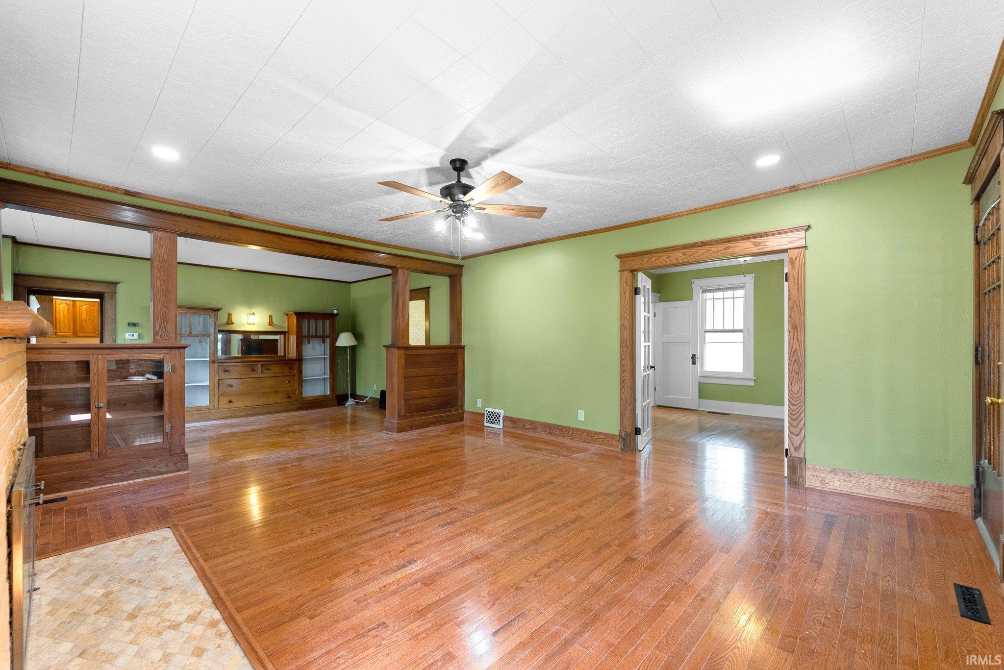 315 W 9th Street