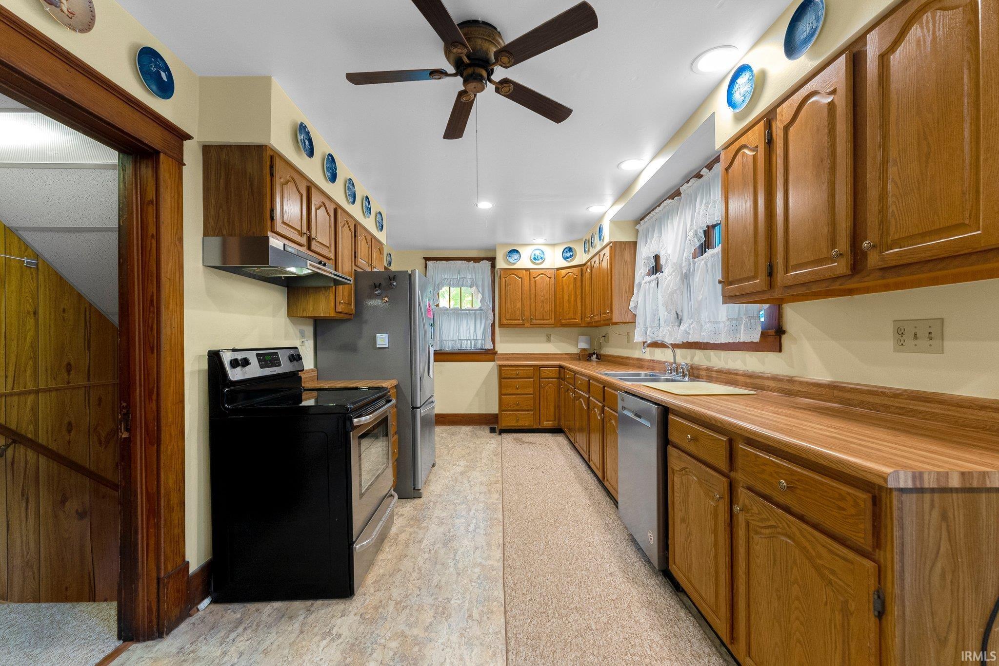 315 W 9th Street