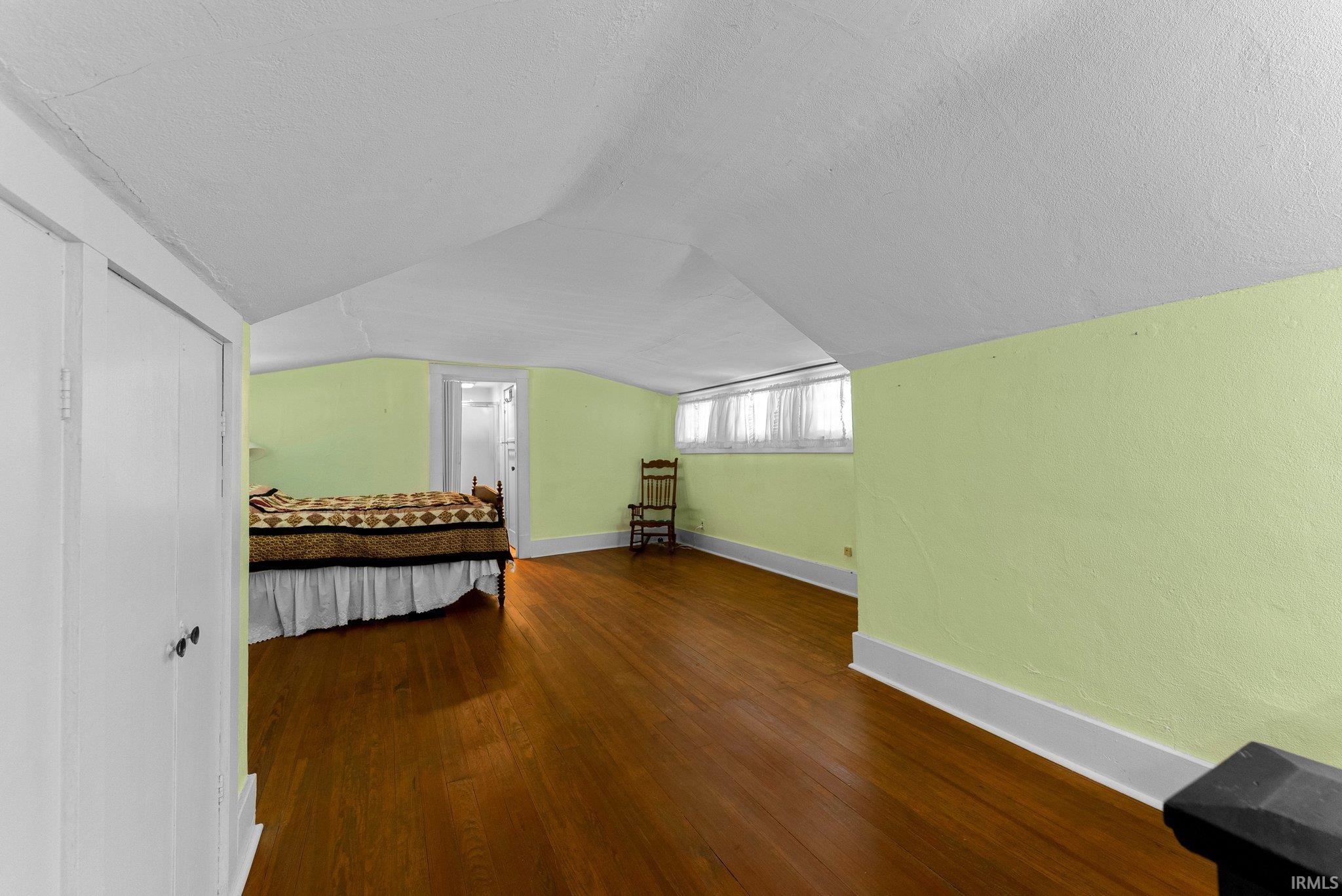 315 W 9th Street