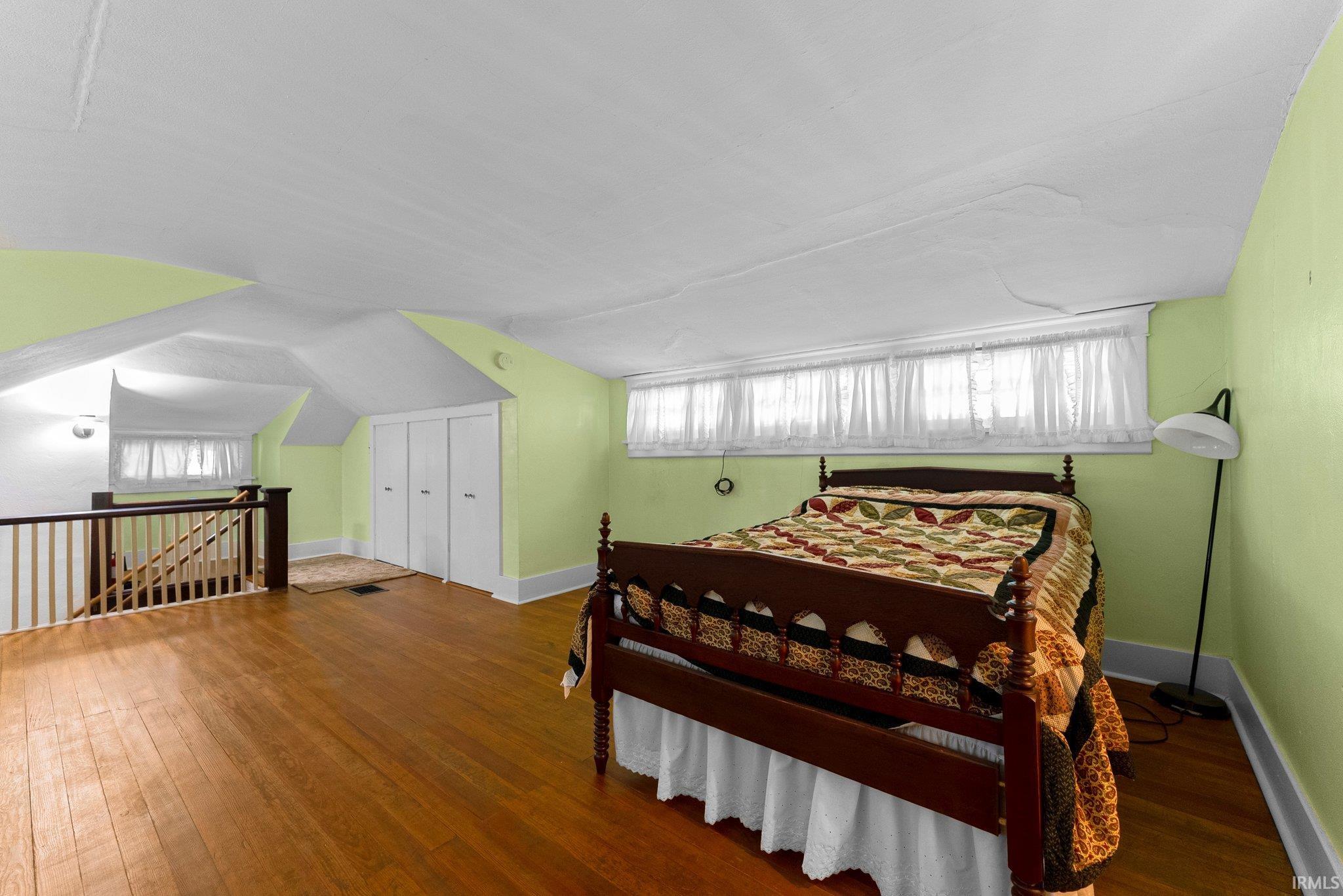 315 W 9th Street
