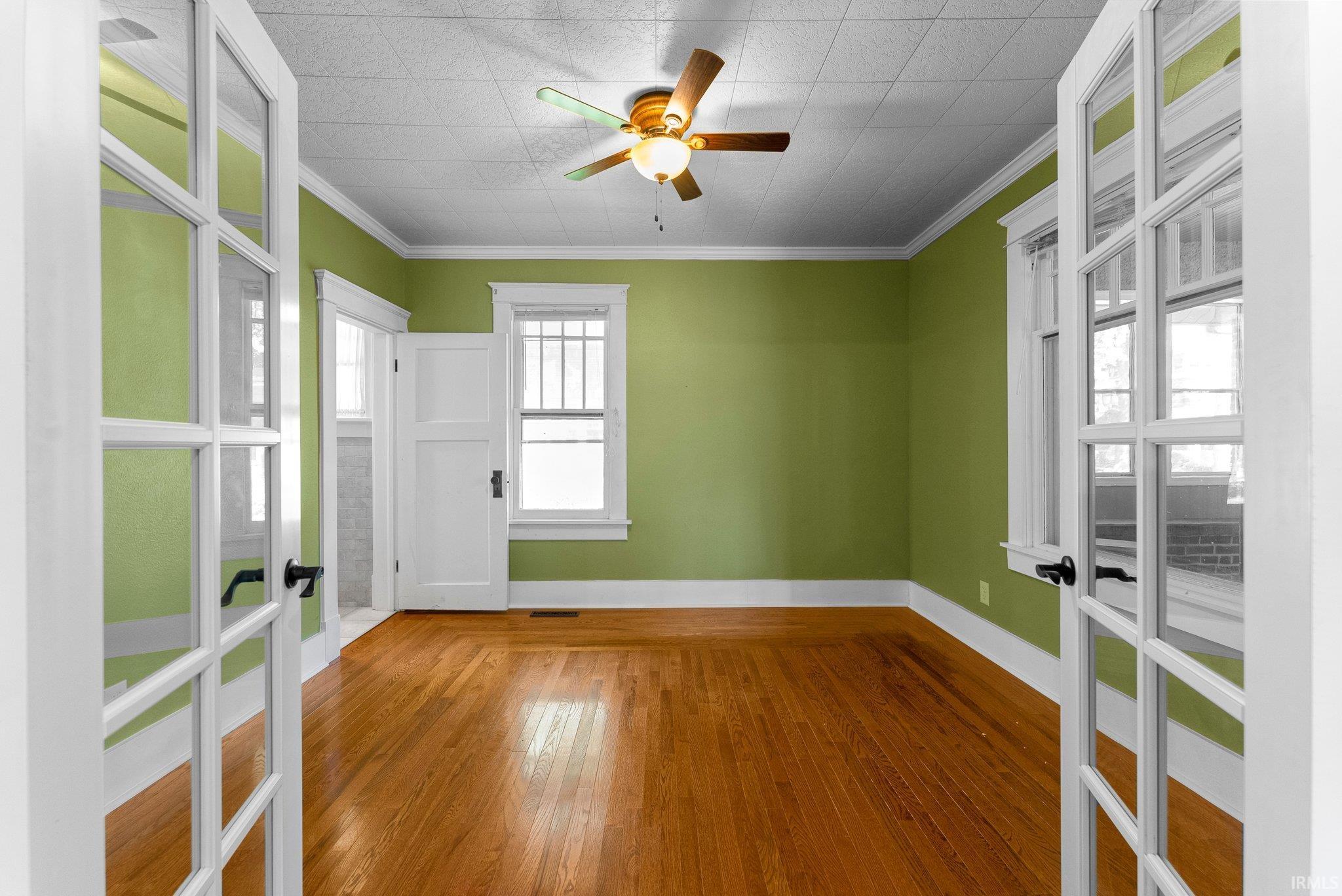 315 W 9th Street