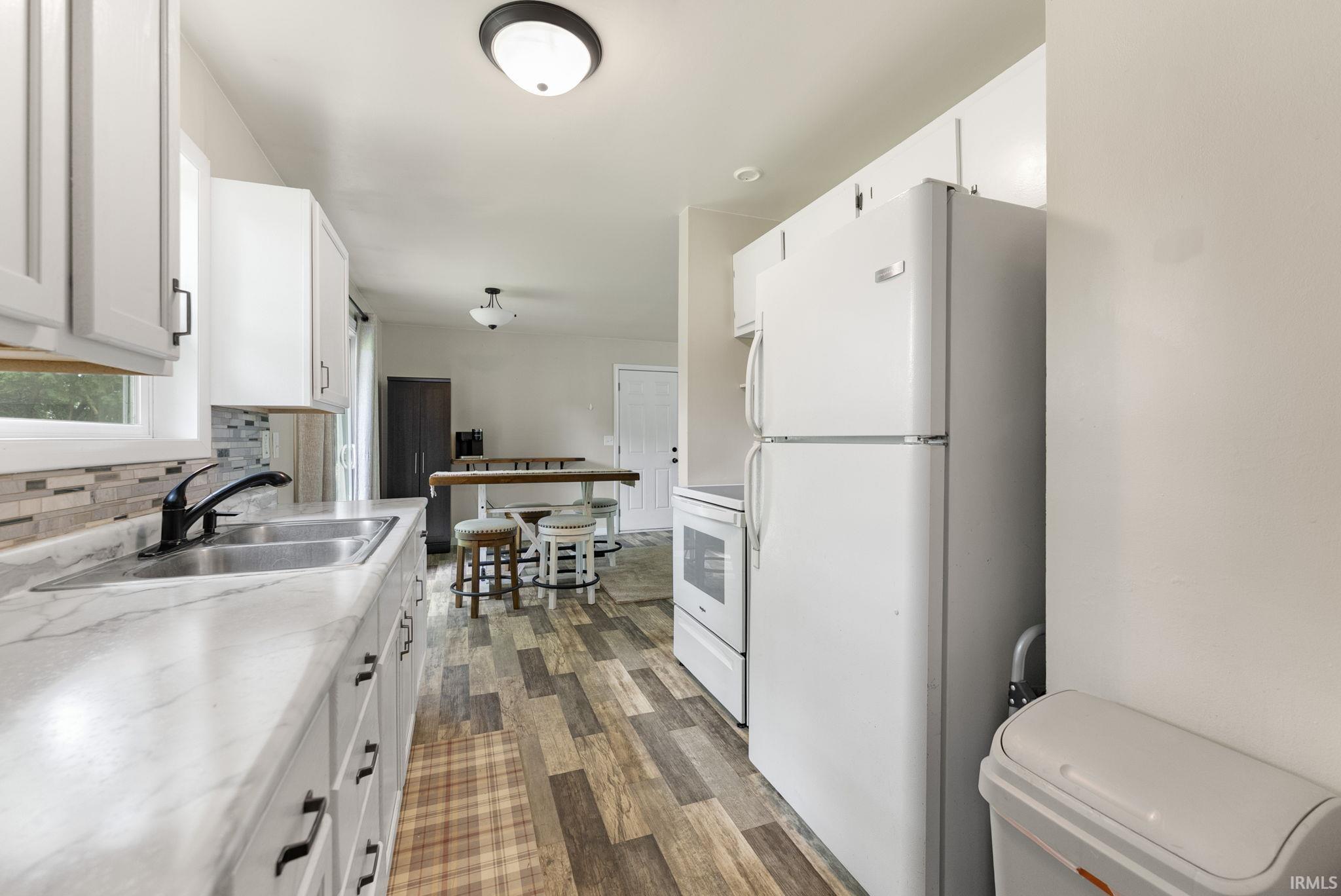 300 E Pickwick Drive