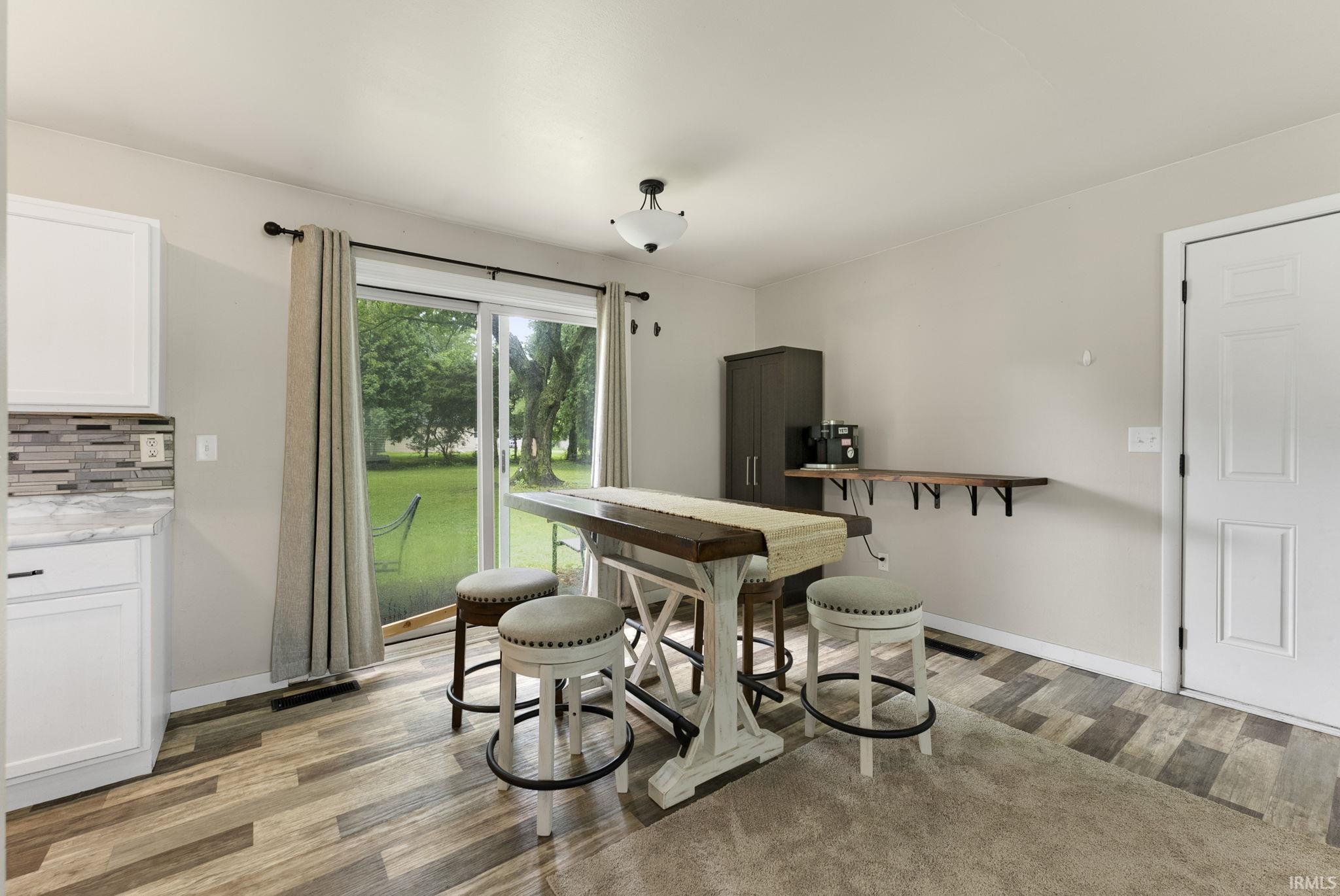 300 E Pickwick Drive