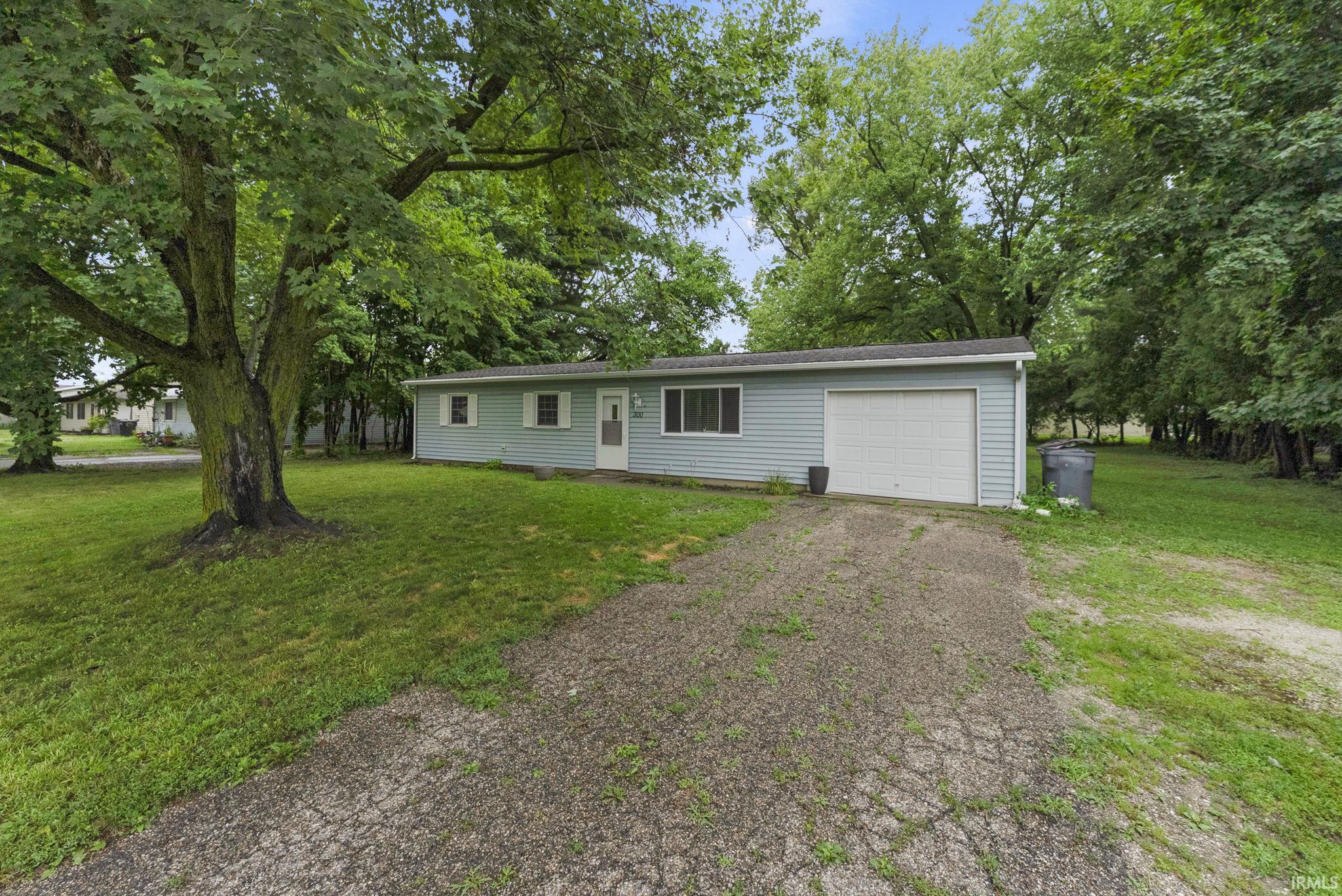 300 E Pickwick Drive