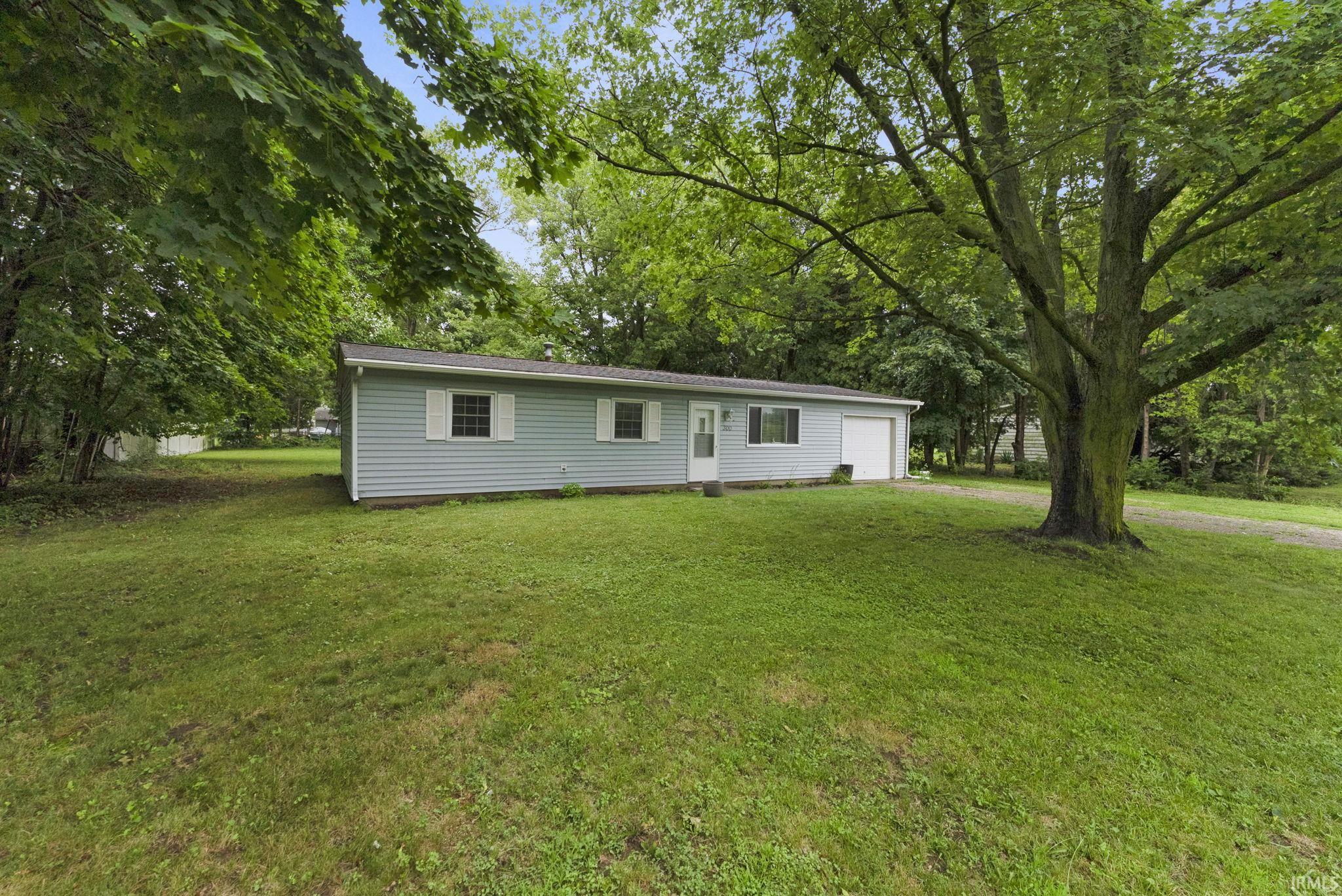 300 E Pickwick Drive