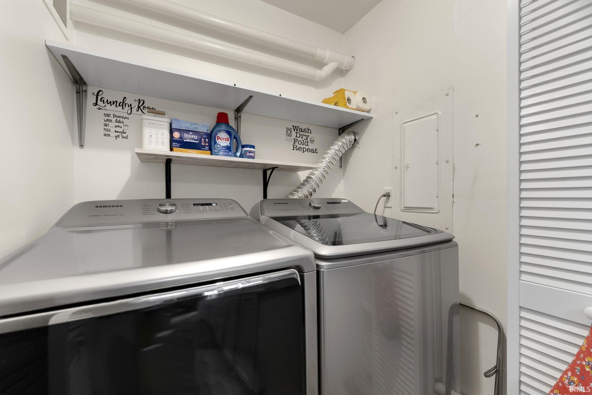 300 E Pickwick Drive