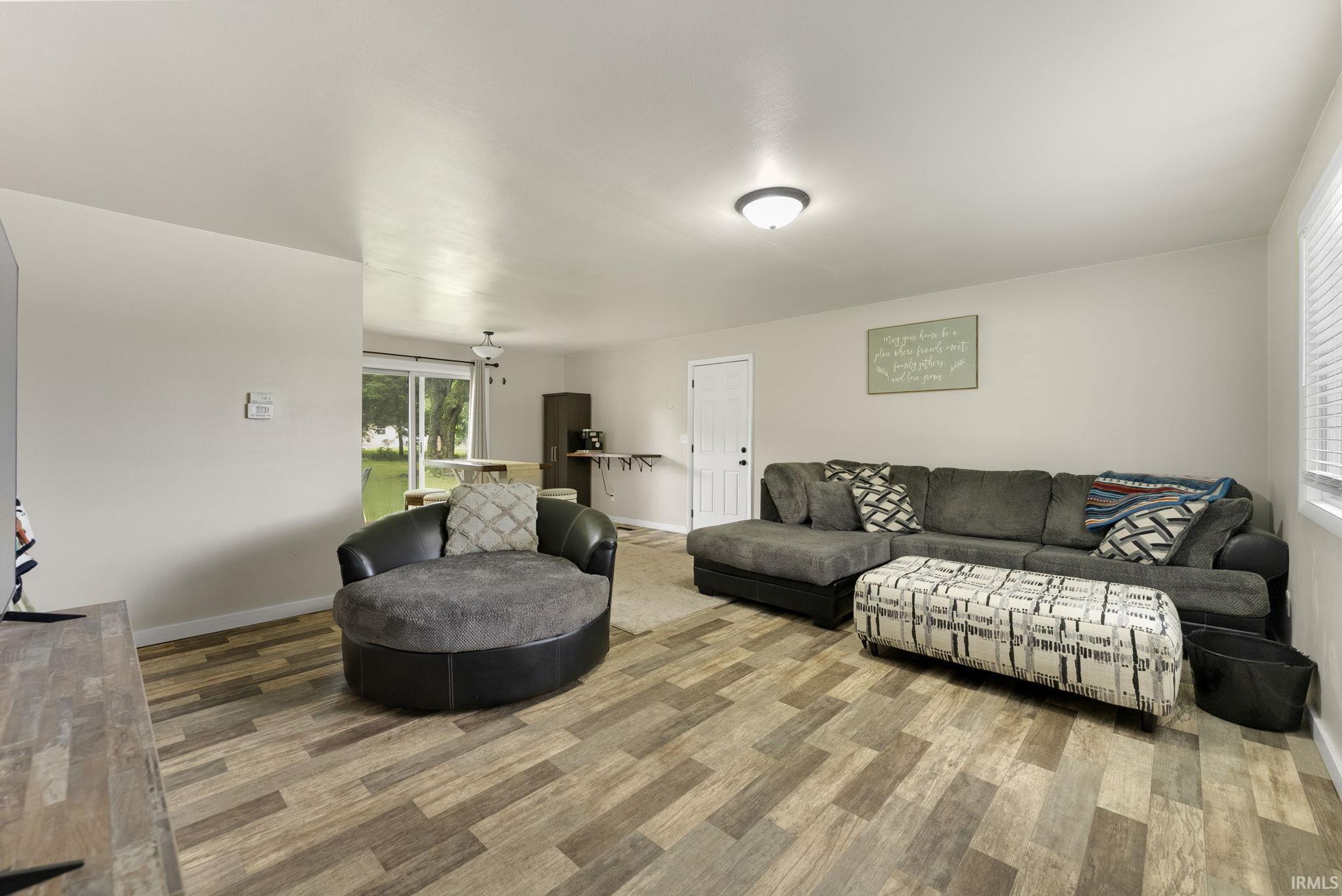 300 E Pickwick Drive