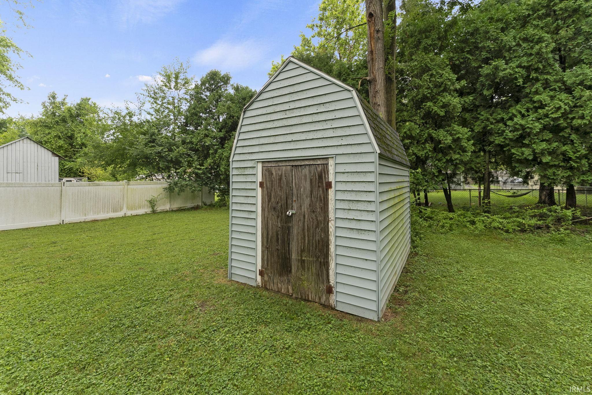 300 E Pickwick Drive