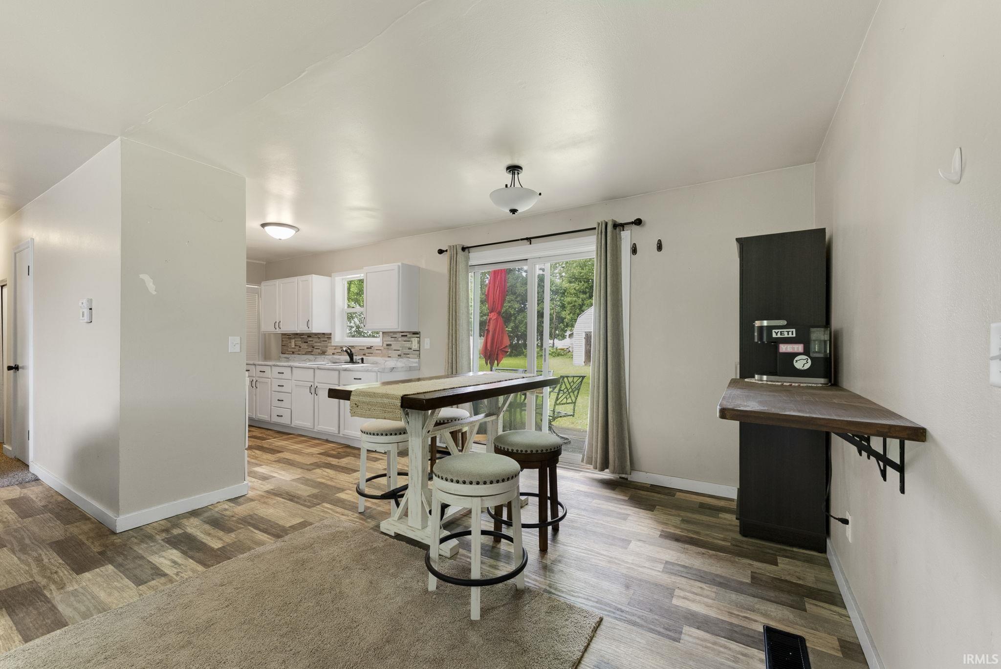 300 E Pickwick Drive