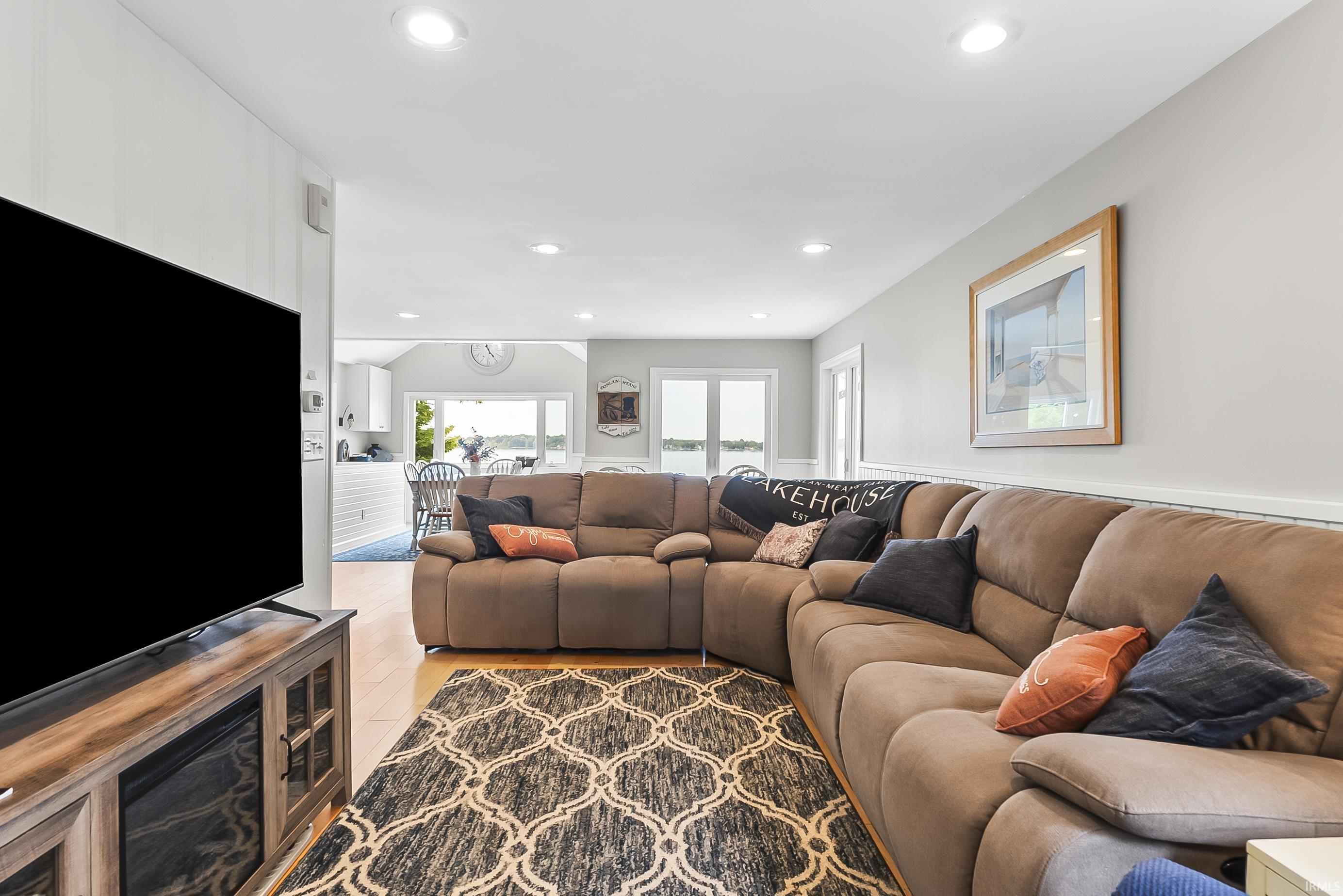 11247 N East Wawasee Drive