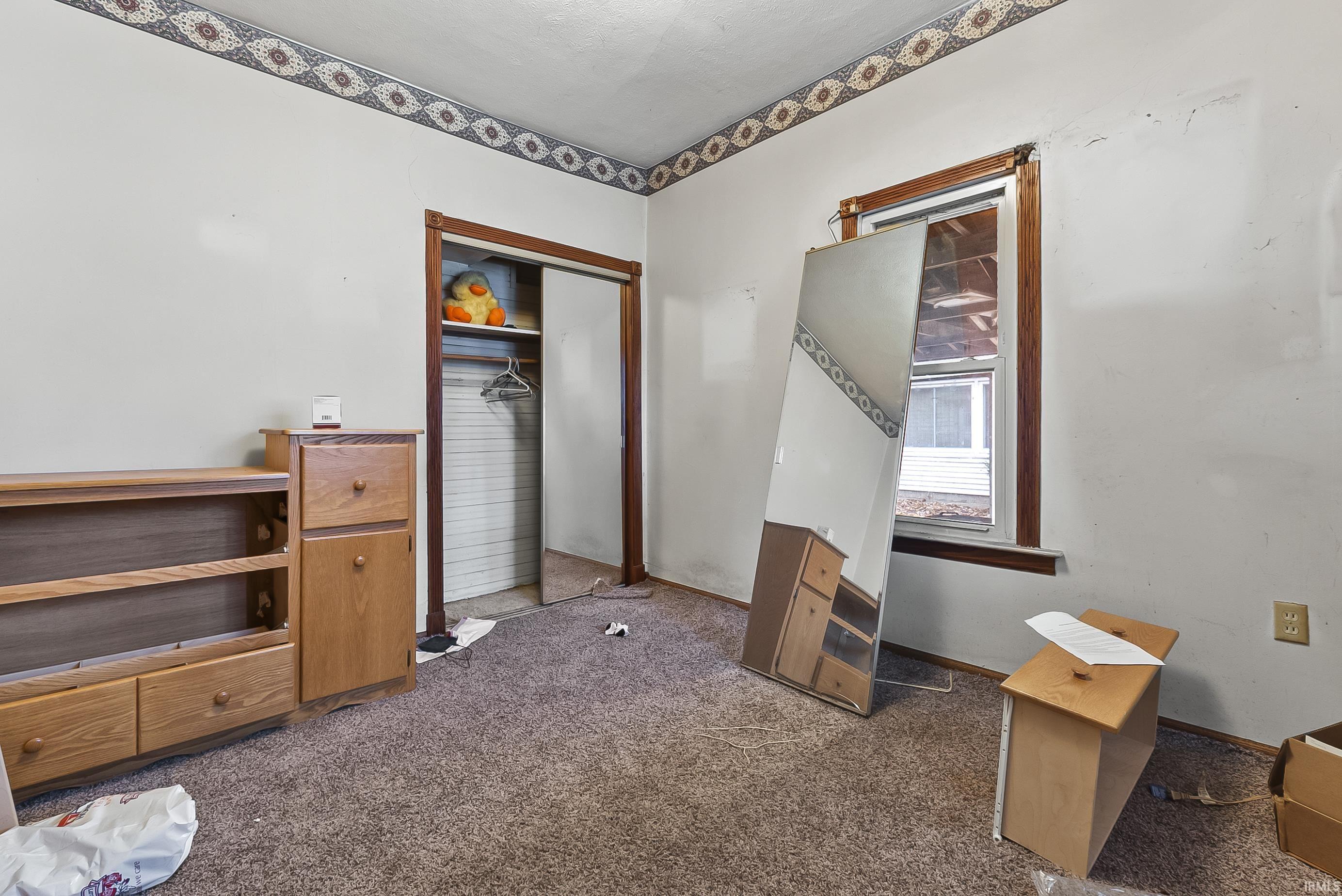 1024 E Fort Wayne Street