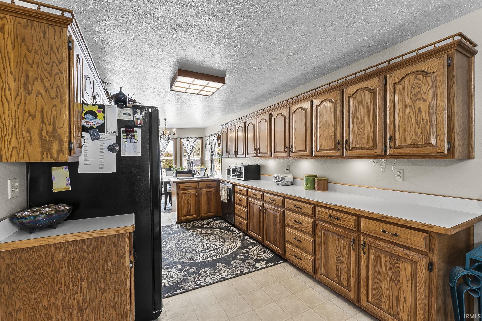 215 S Easterday Drive