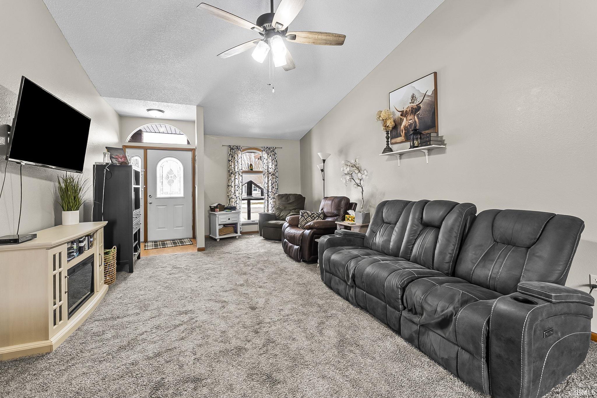 215 S Easterday Drive