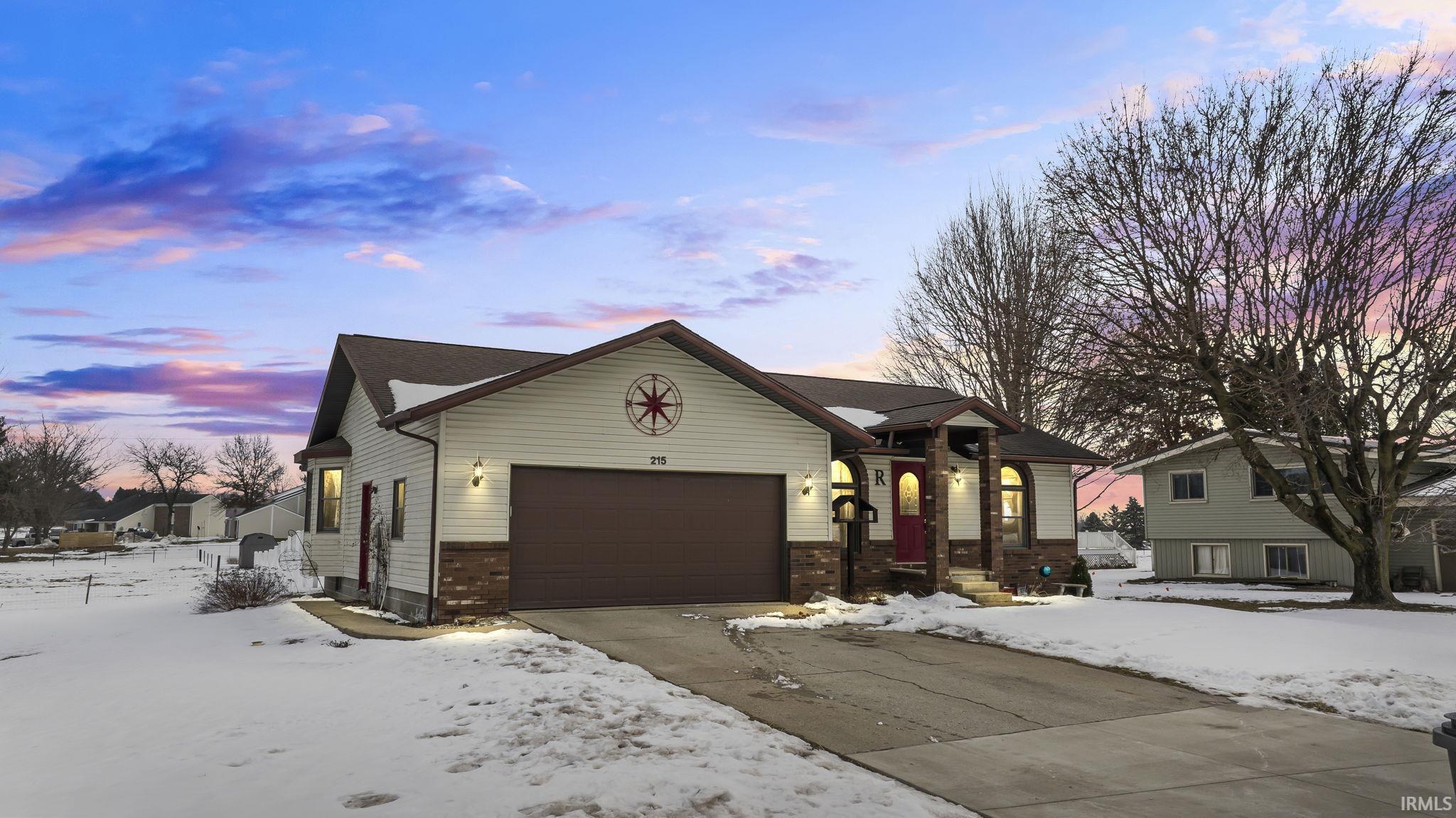 215 S Easterday Drive