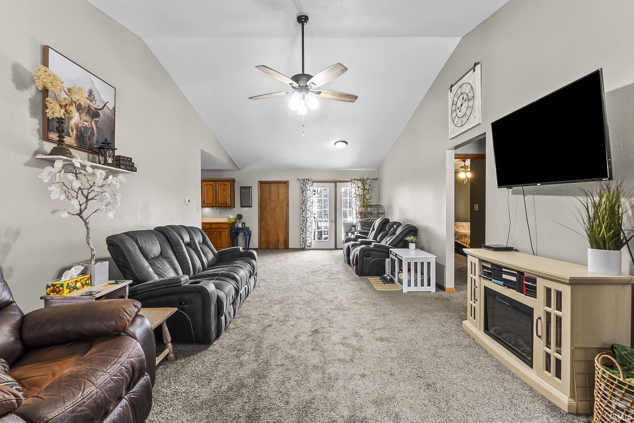 215 S Easterday Drive