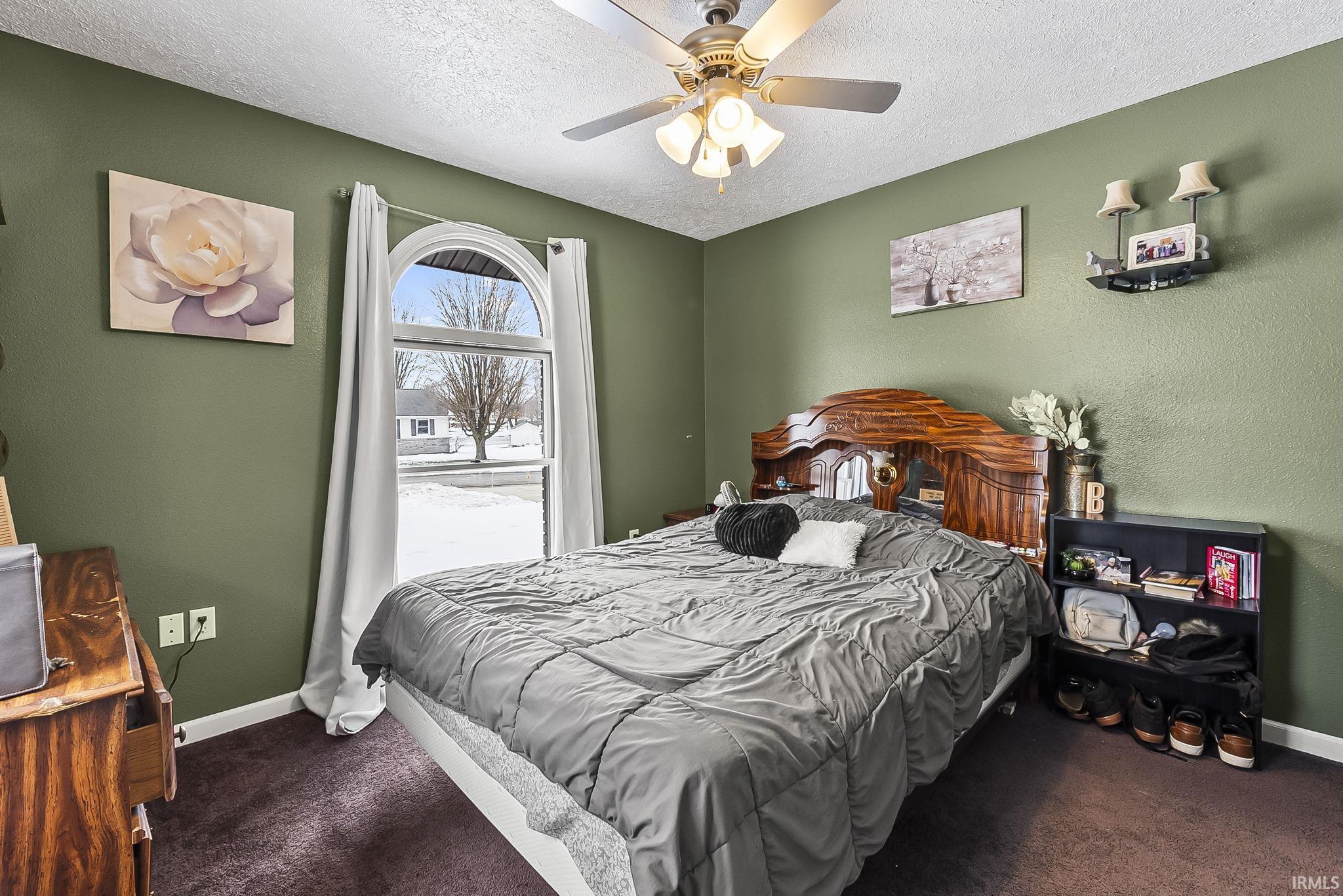 215 S Easterday Drive