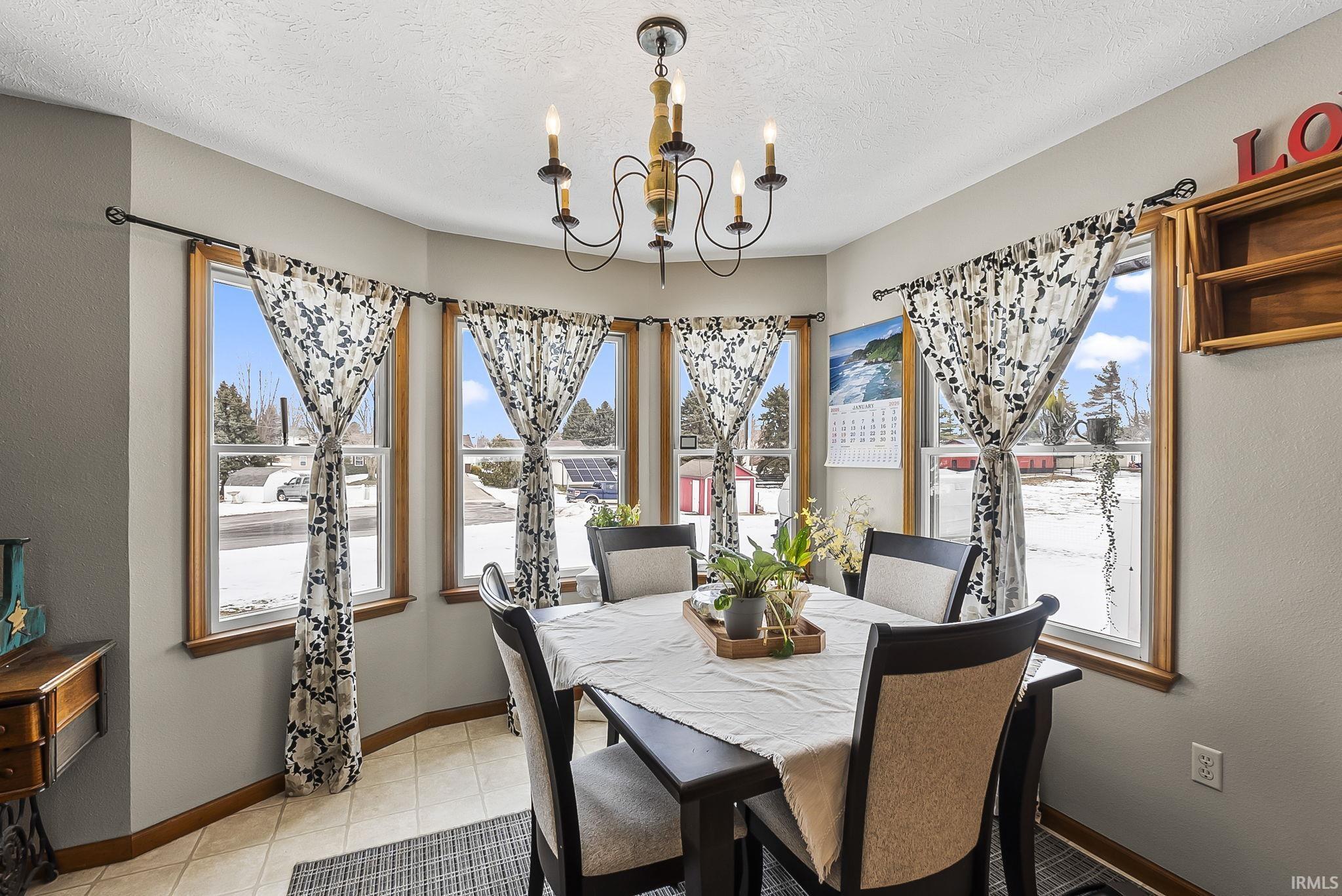 215 S Easterday Drive