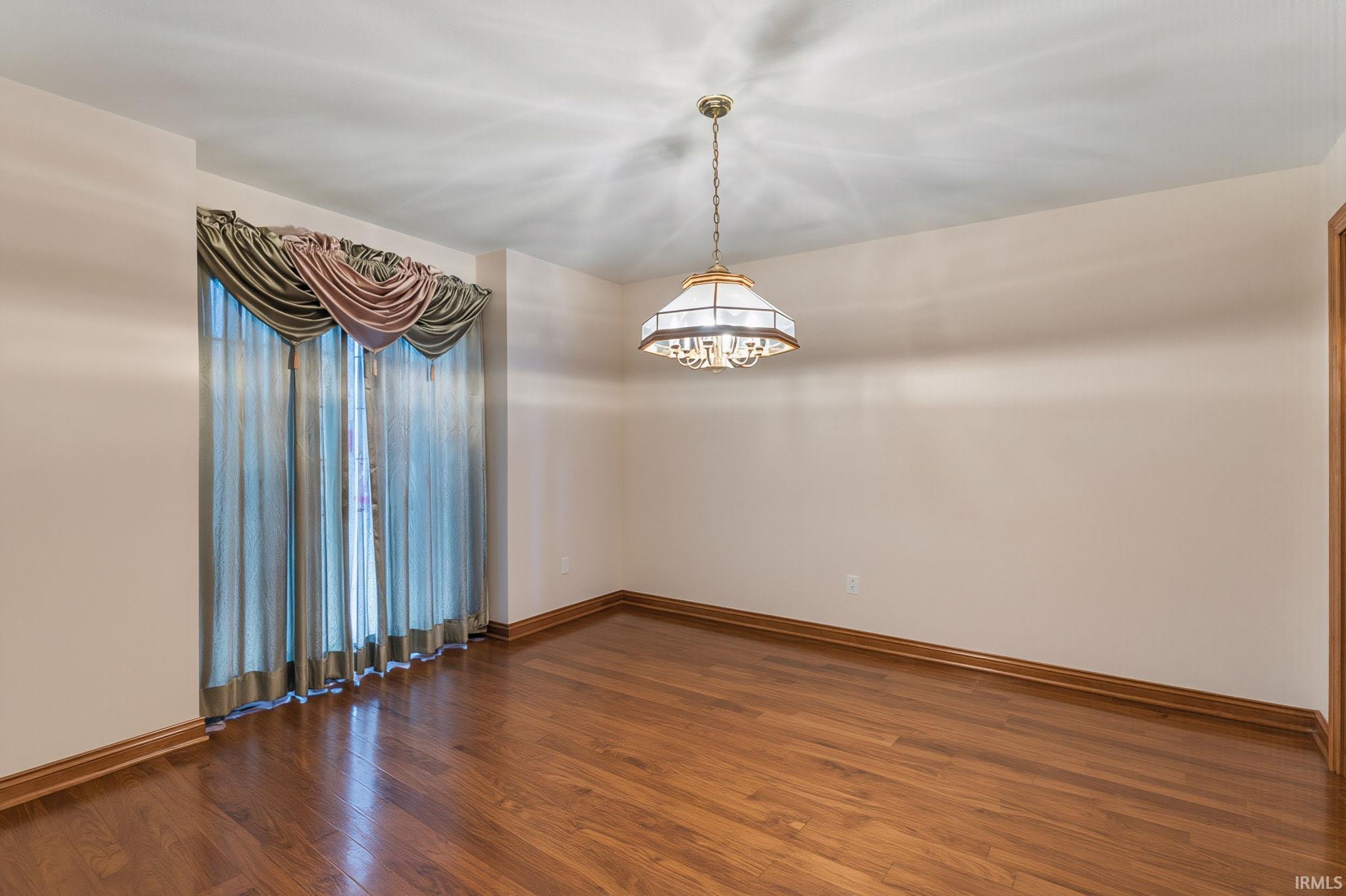 12385 N Camelot Trail