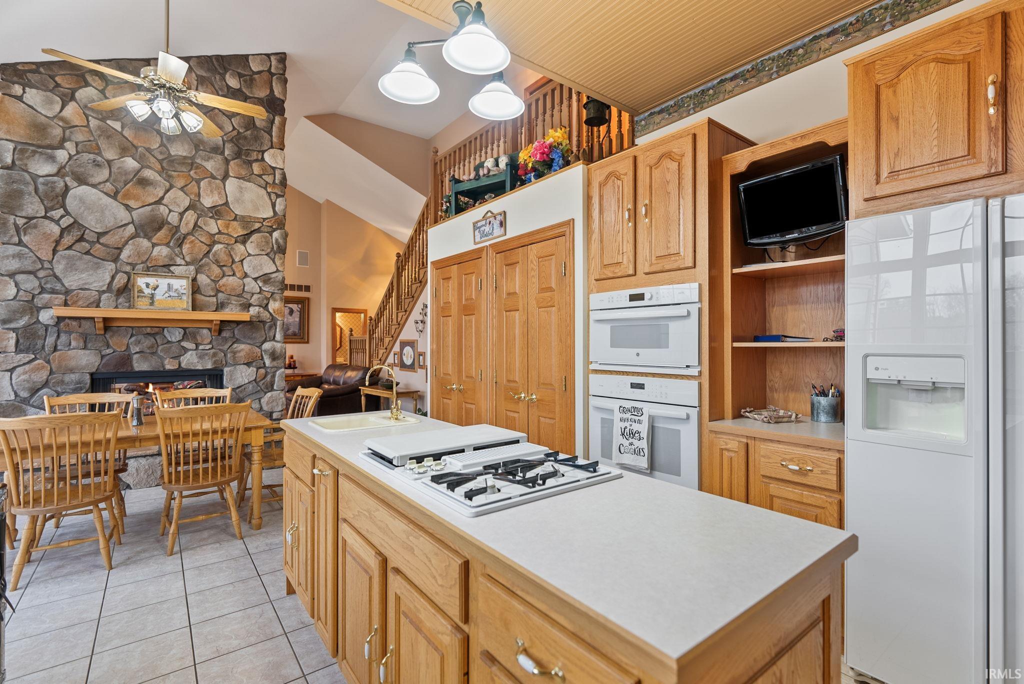 12385 N Camelot Trail