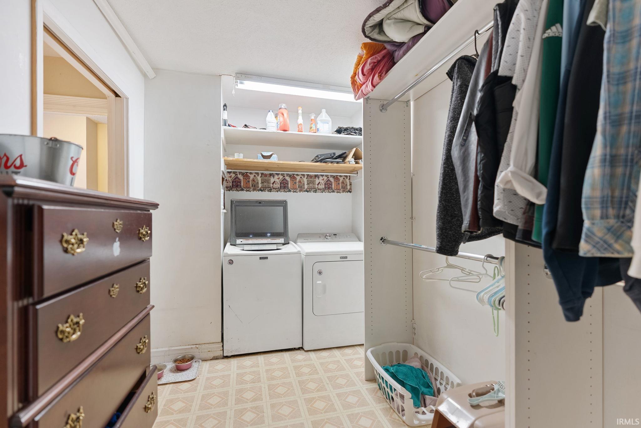 6907 E South Barbee Drive