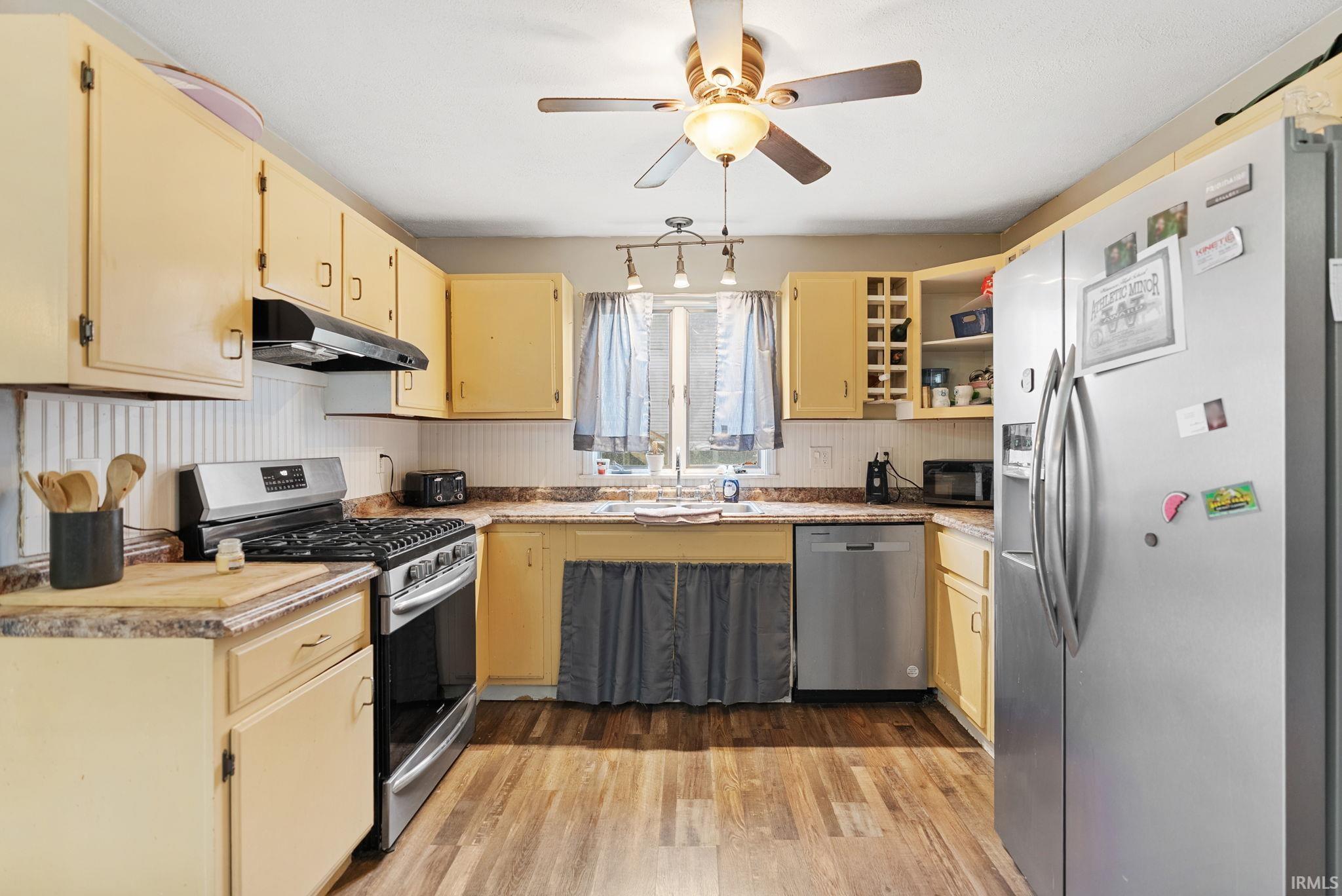 6907 E South Barbee Drive