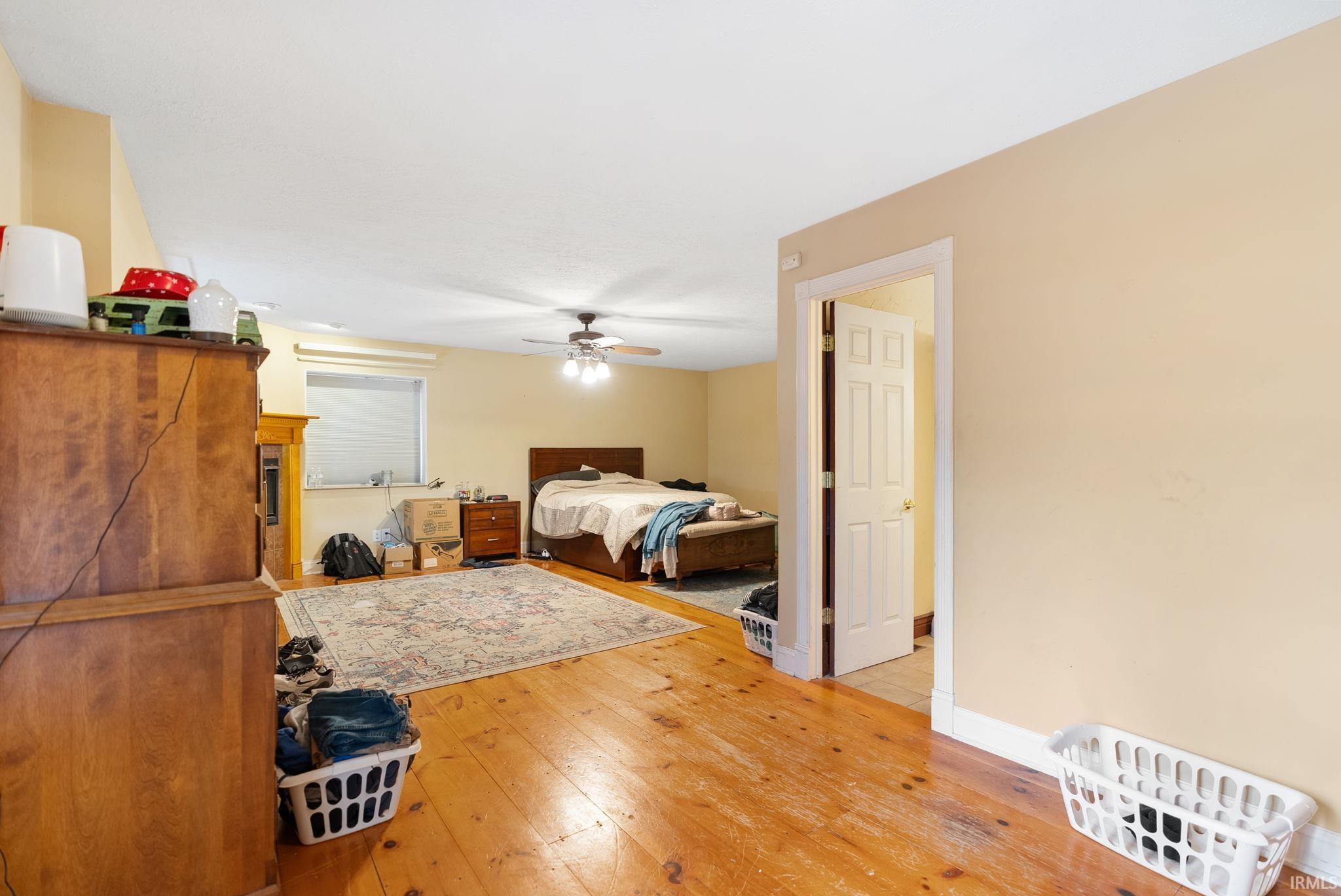 6907 E South Barbee Drive