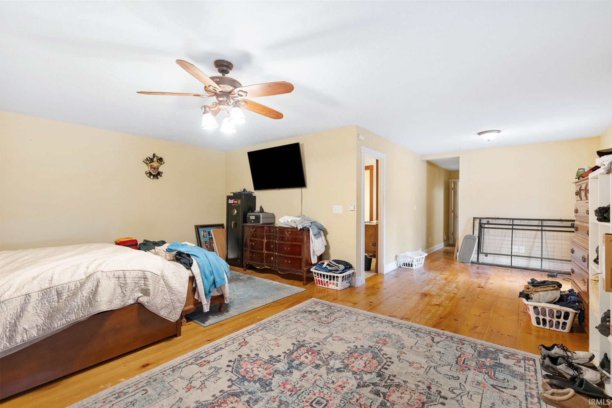 6907 E South Barbee Drive