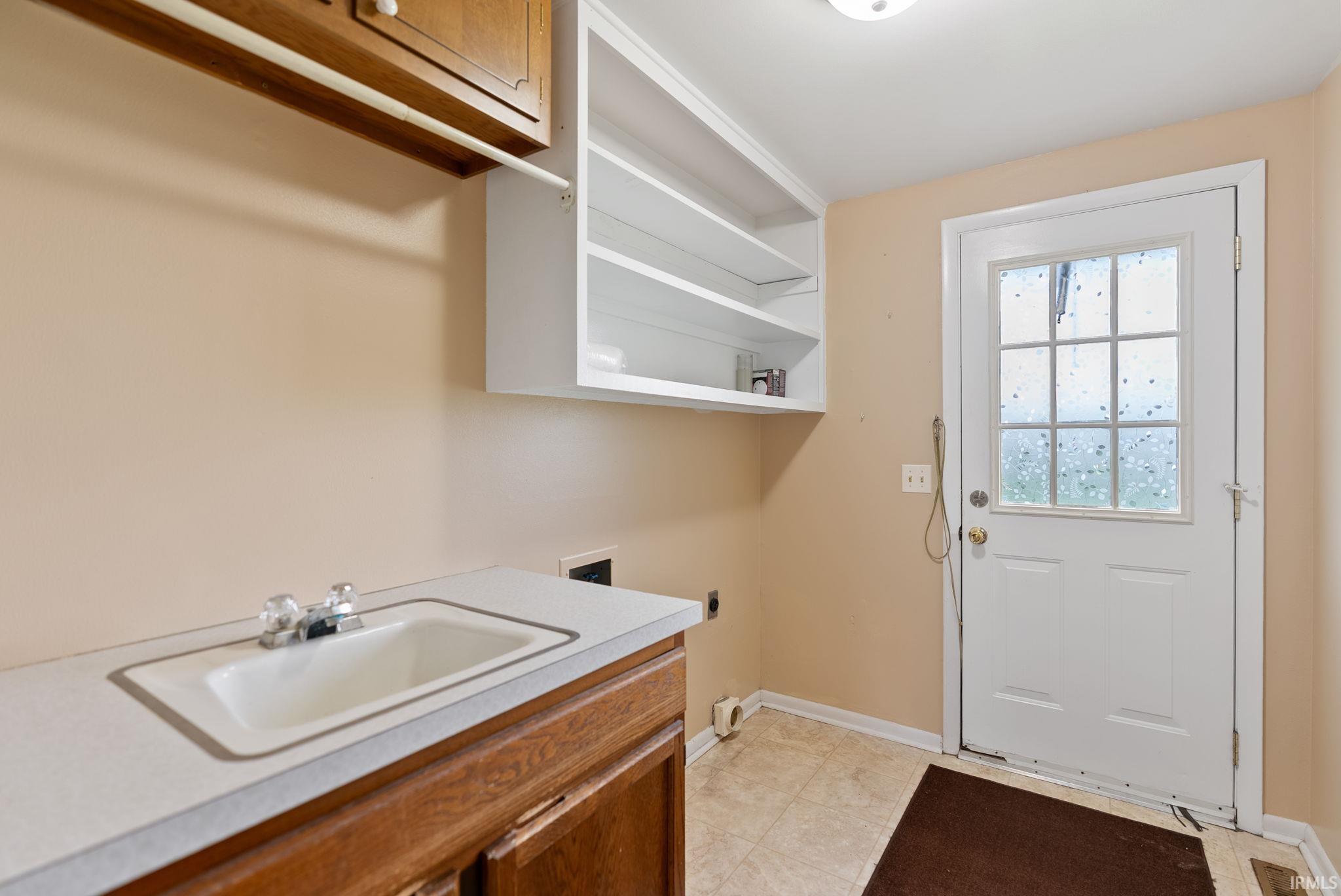 1402 Sunset Drive