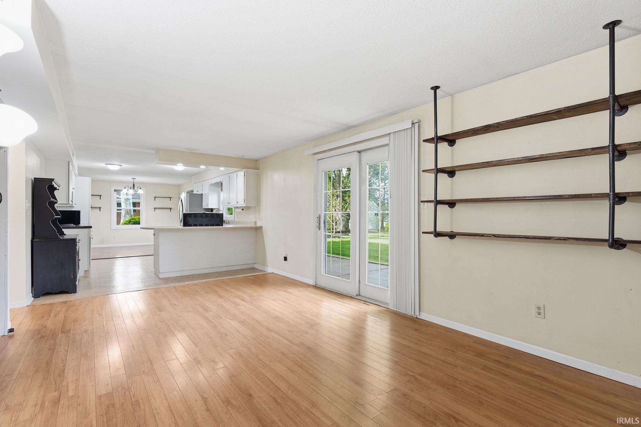 2303 S Country Club Road