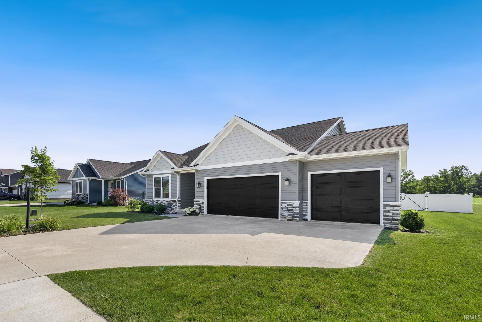 450 N Eastfield Circle