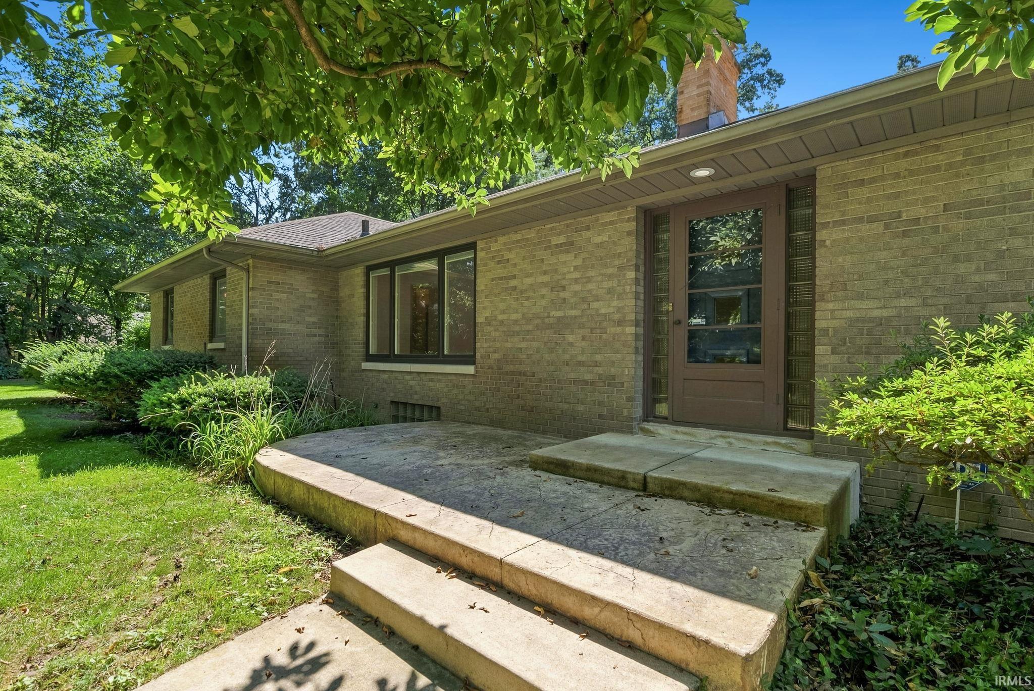 1105 White Oak Drive