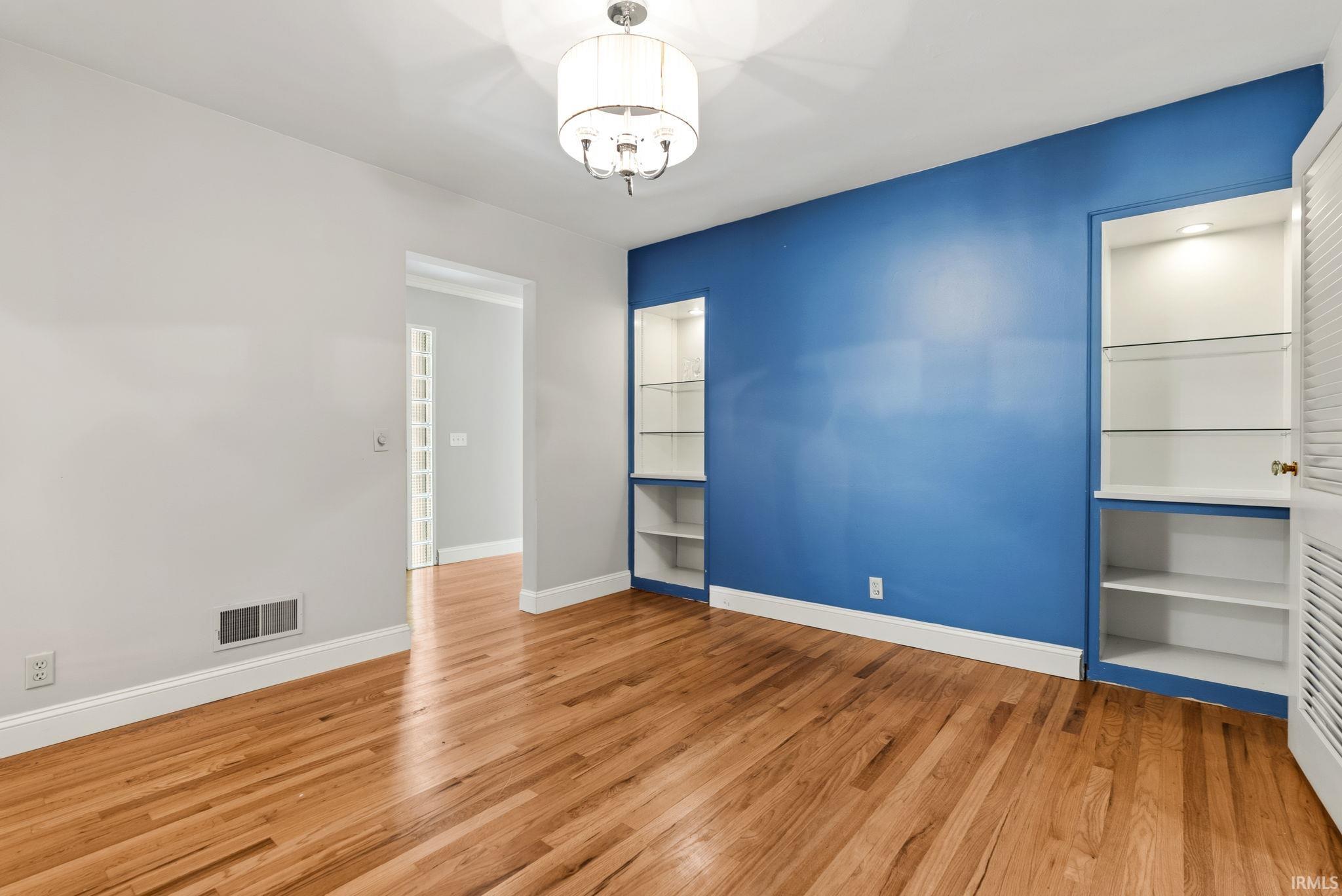 1105 White Oak Drive