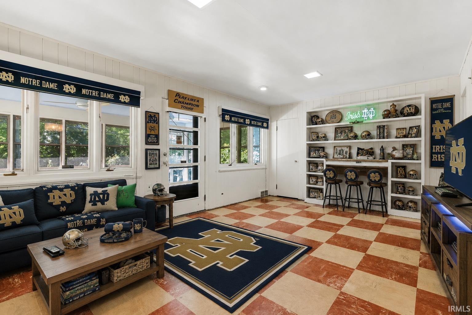 1105 White Oak Drive
