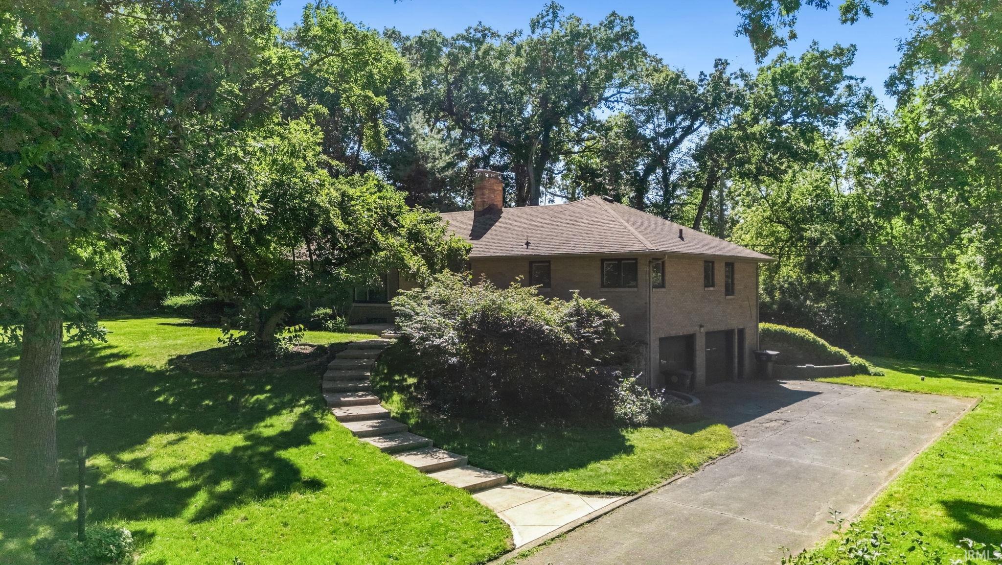 1105 White Oak Drive