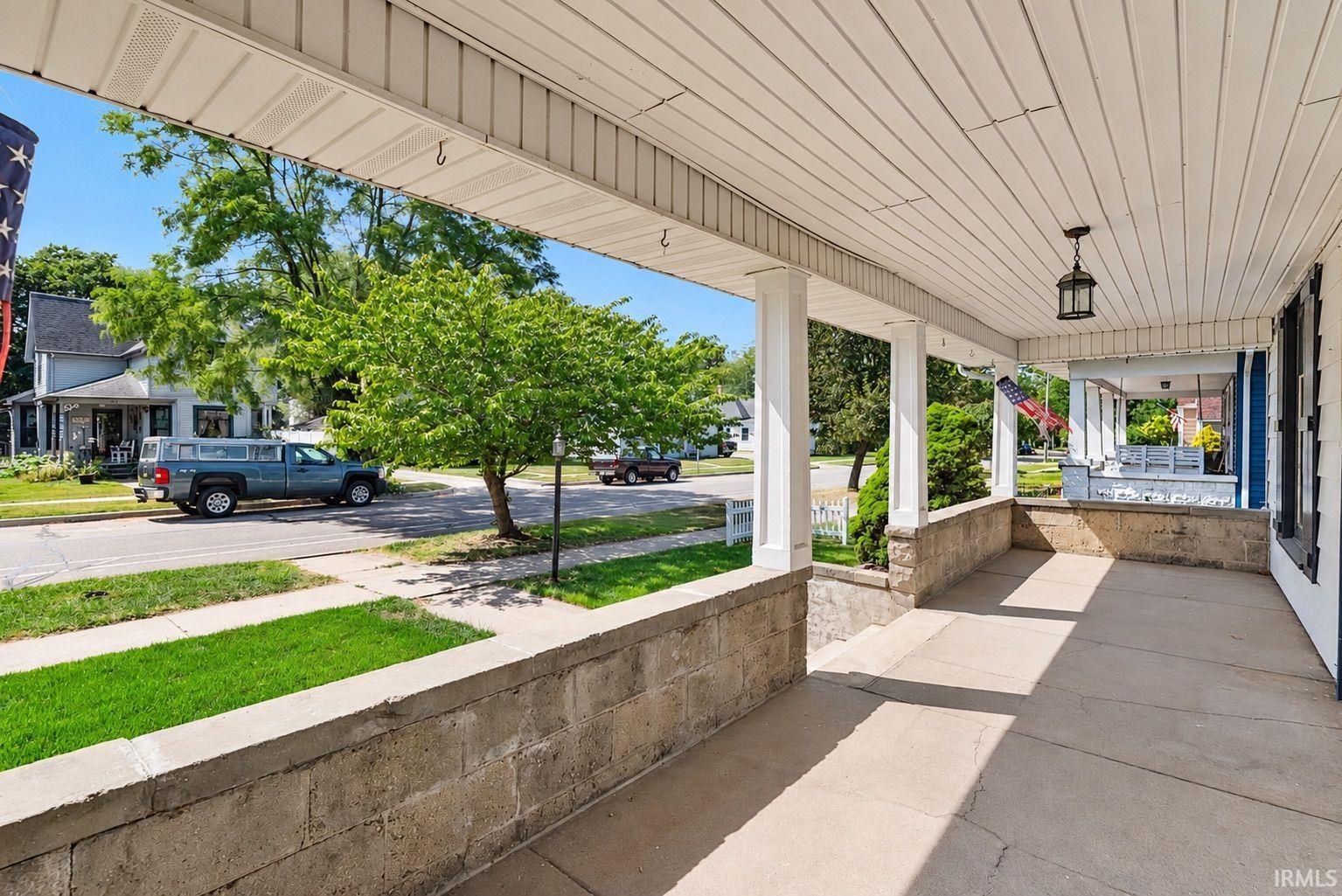 933 E Main Street