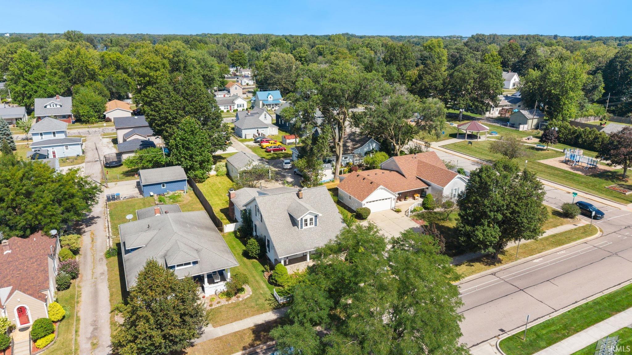 933 E Main Street