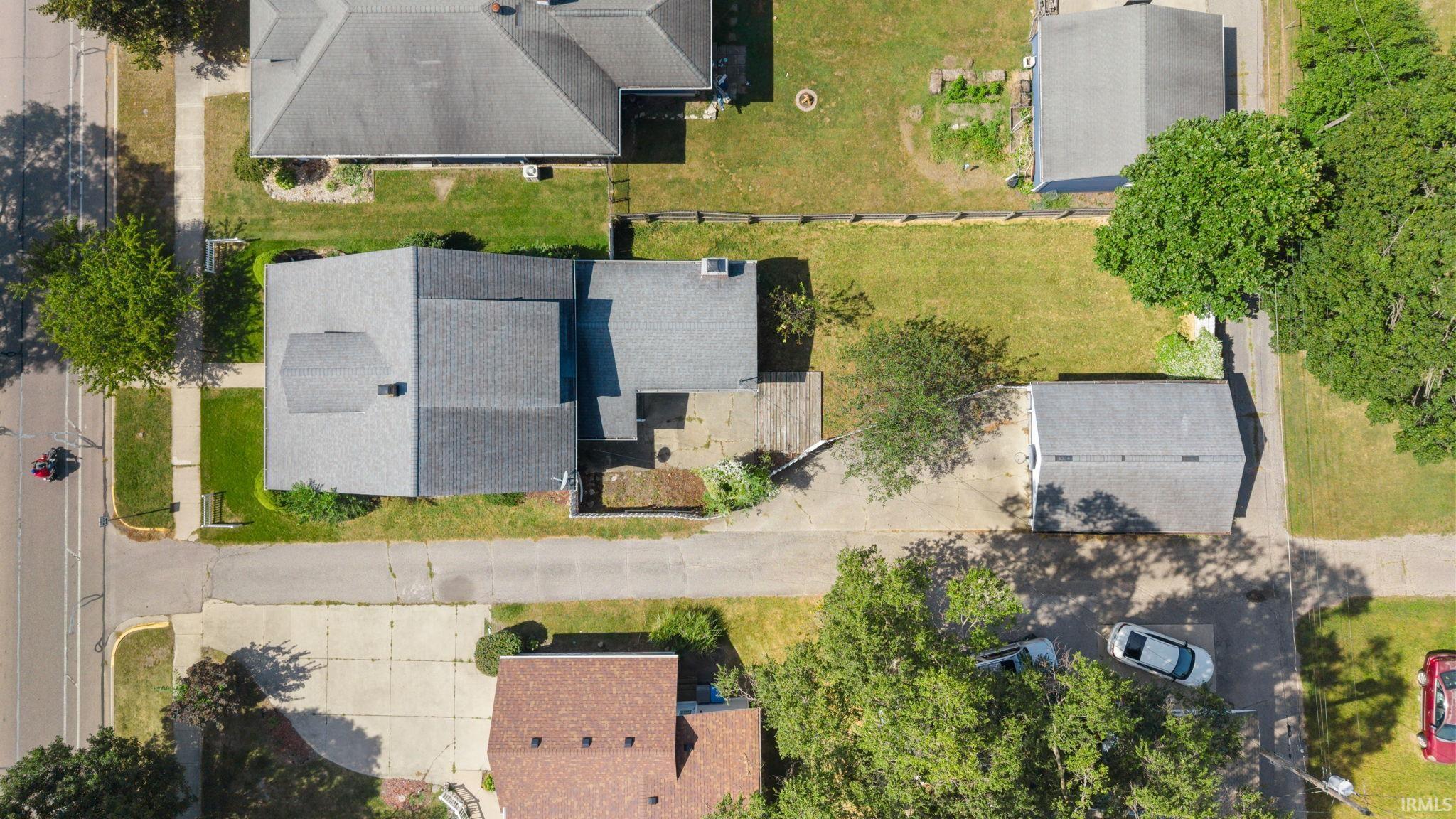933 E Main Street