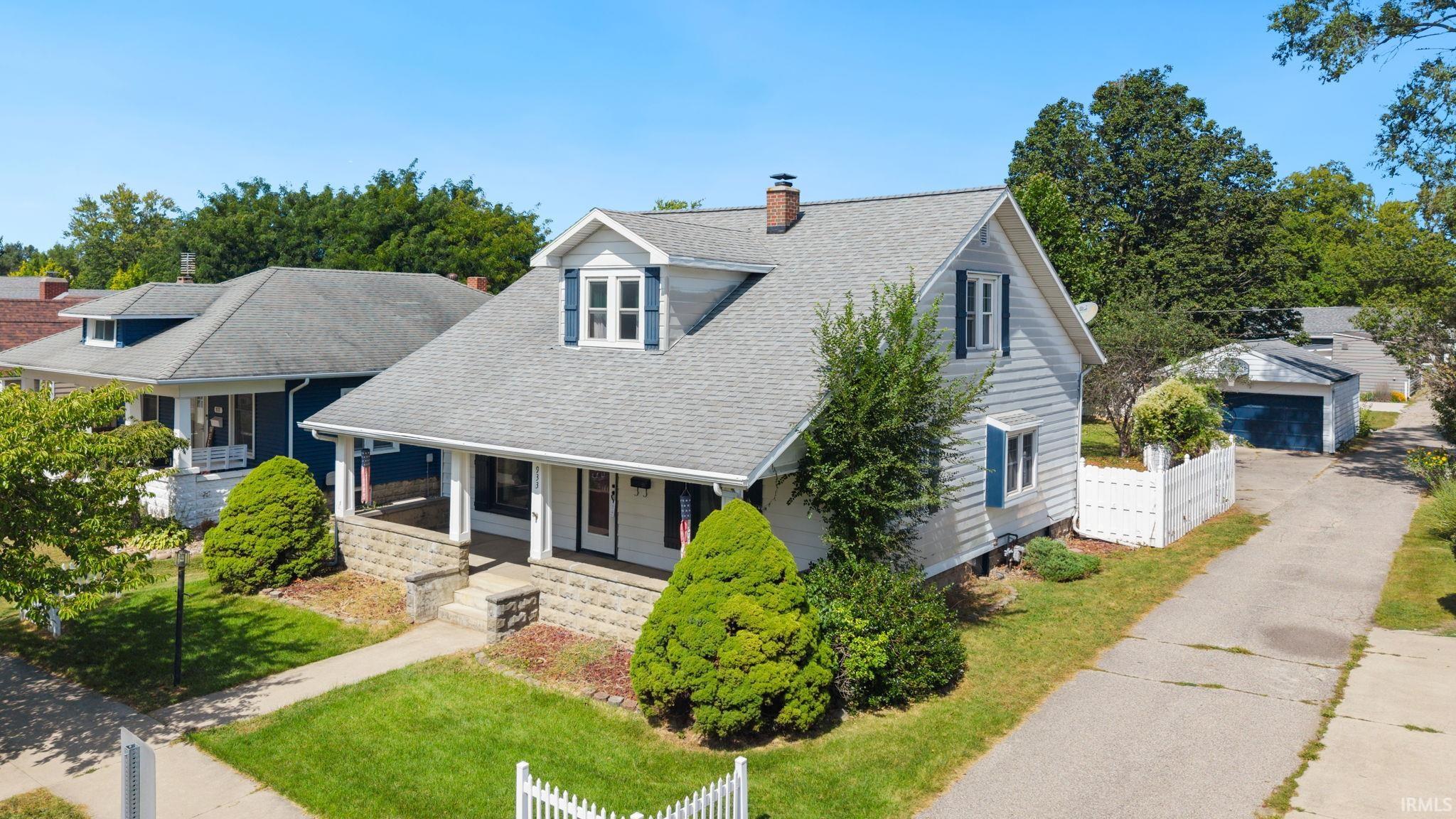 933 E Main Street