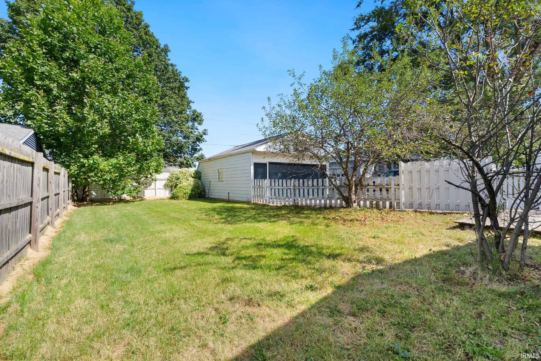 933 E Main Street
