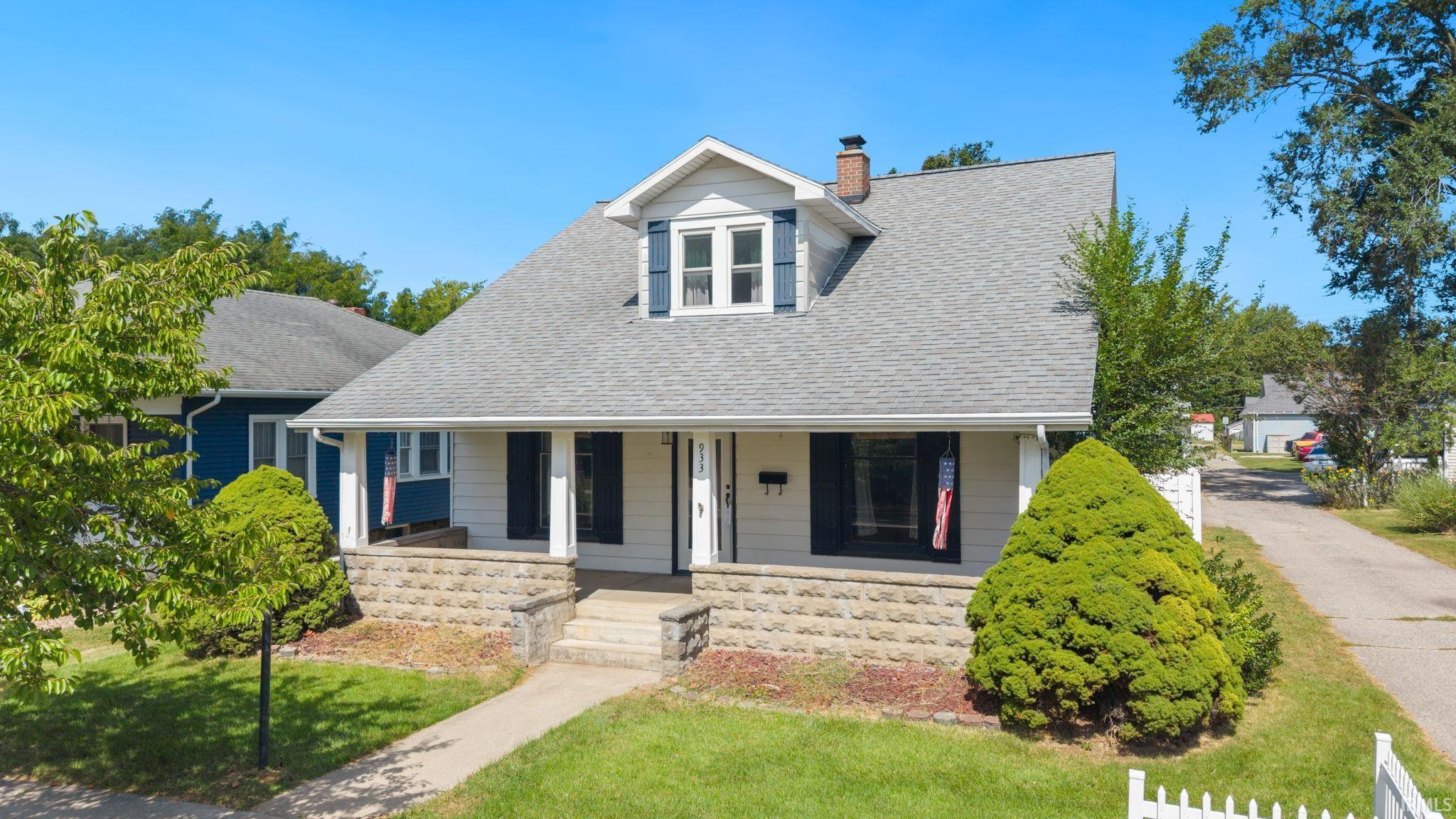 933 E Main Street