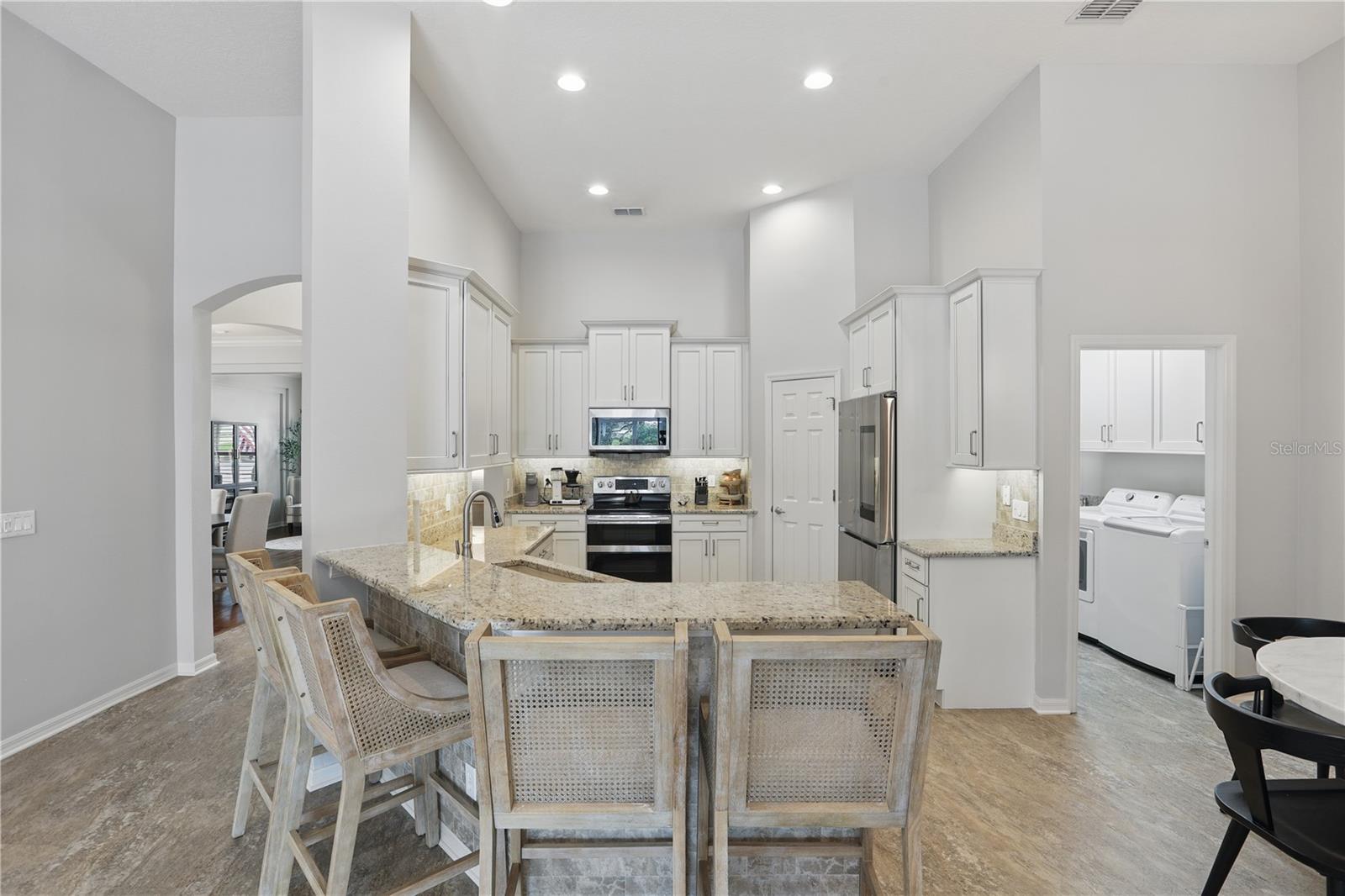 405 COURTLEA PARK DR