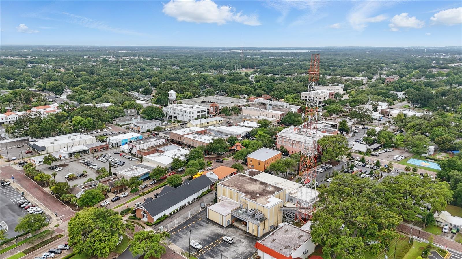 405 COURTLEA PARK DR