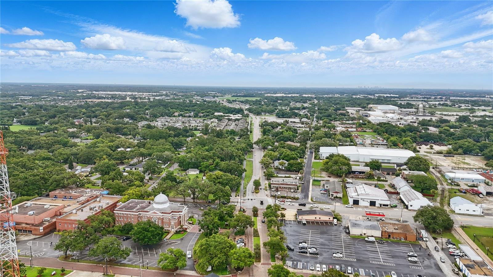 405 COURTLEA PARK DR