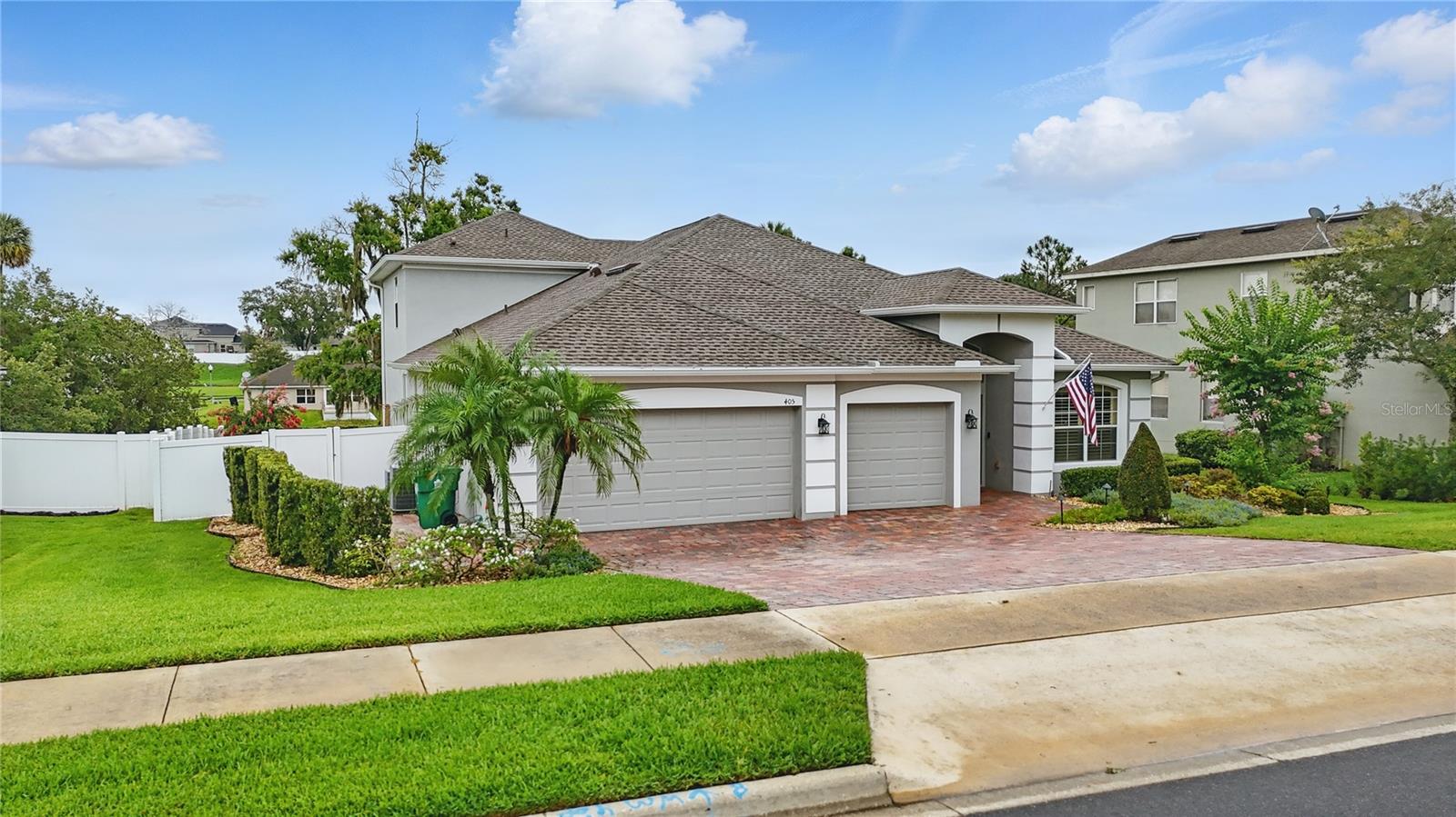 405 COURTLEA PARK DR