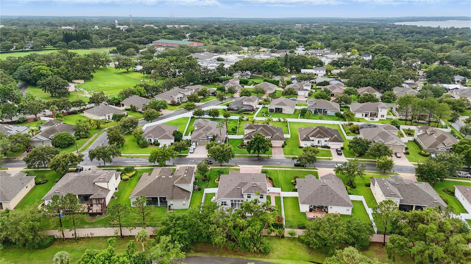 405 COURTLEA PARK DR